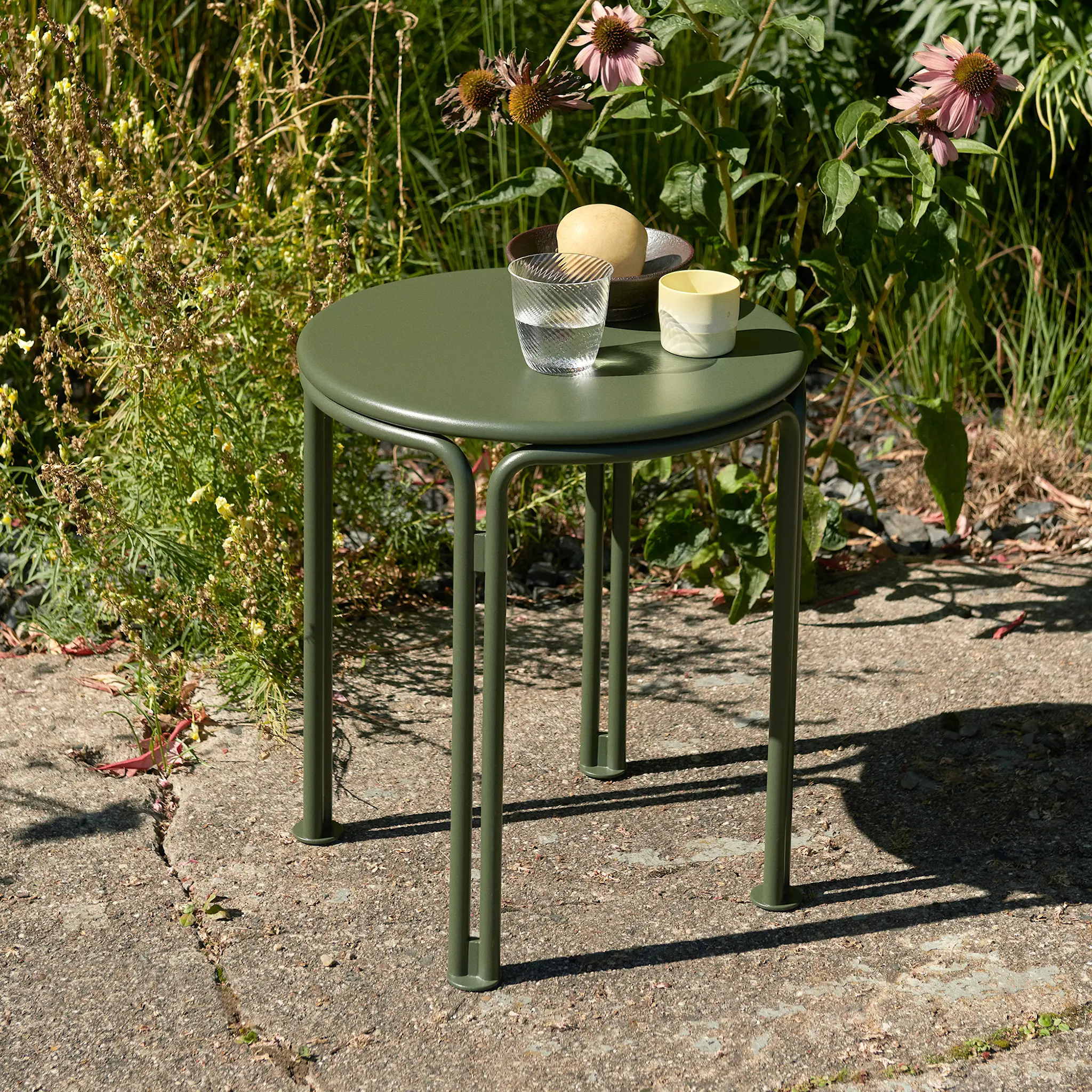Thorvald SC102 utendørs sidebord
