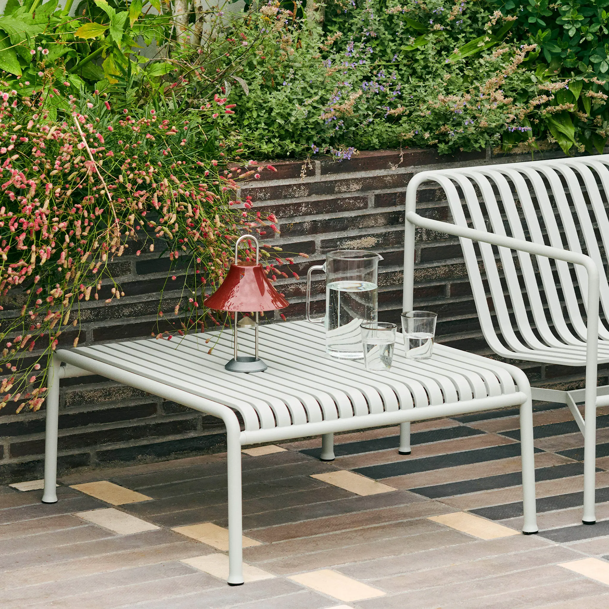 Palissade lavt hagebord 81,5 x 86 - Sky Grey