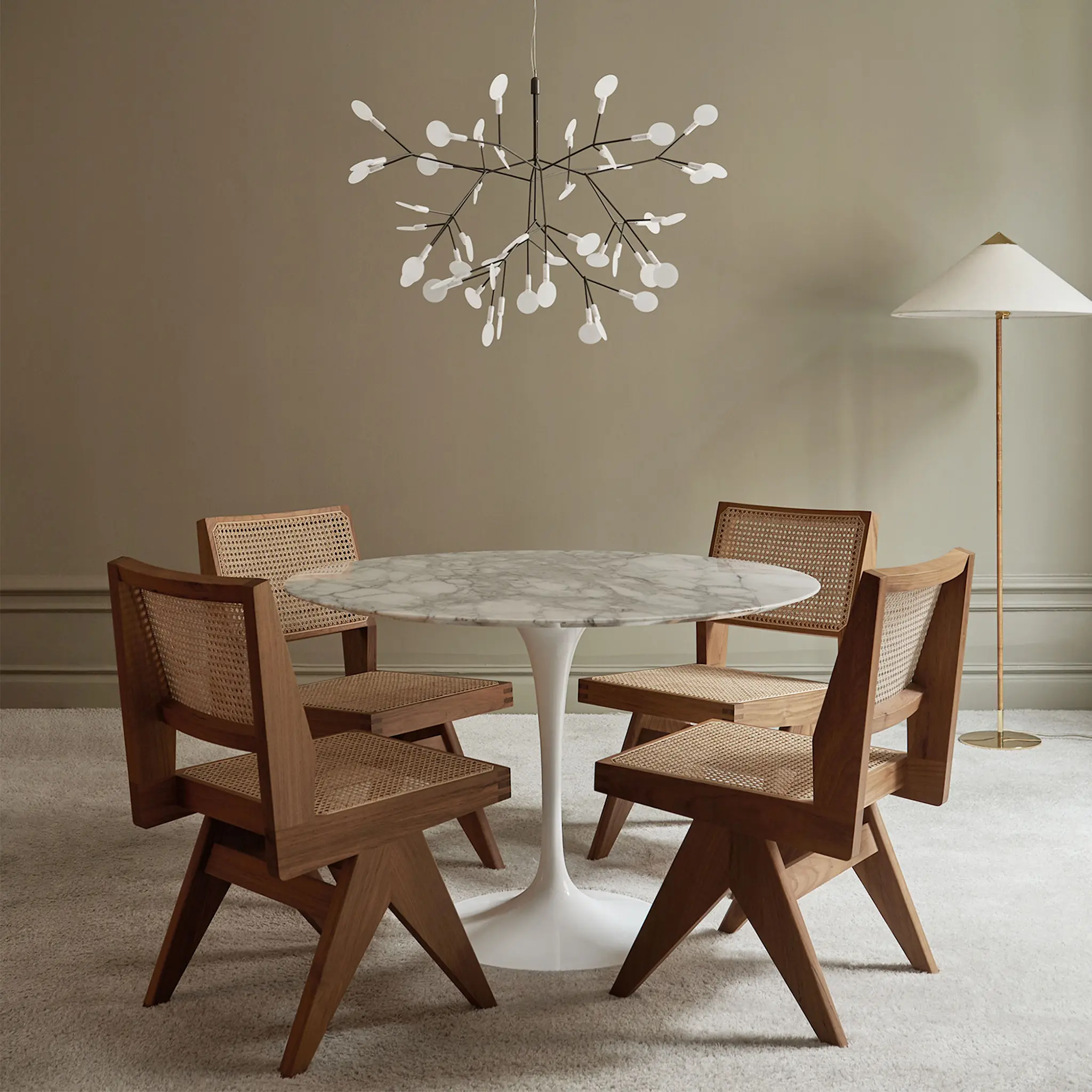 Saarinen Round spisebord Ø 107 cm White