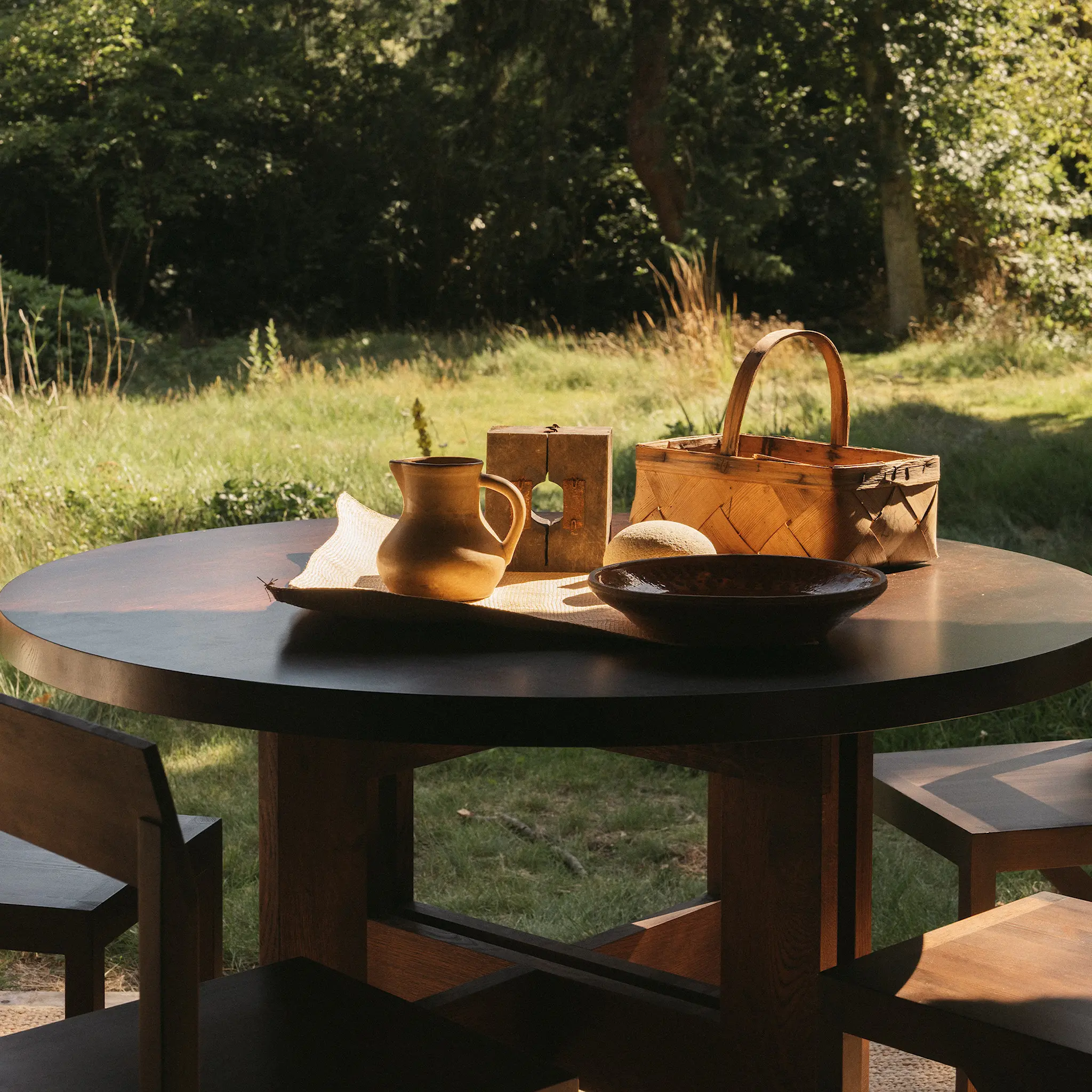 Farmhouse Trestle Round spisebord