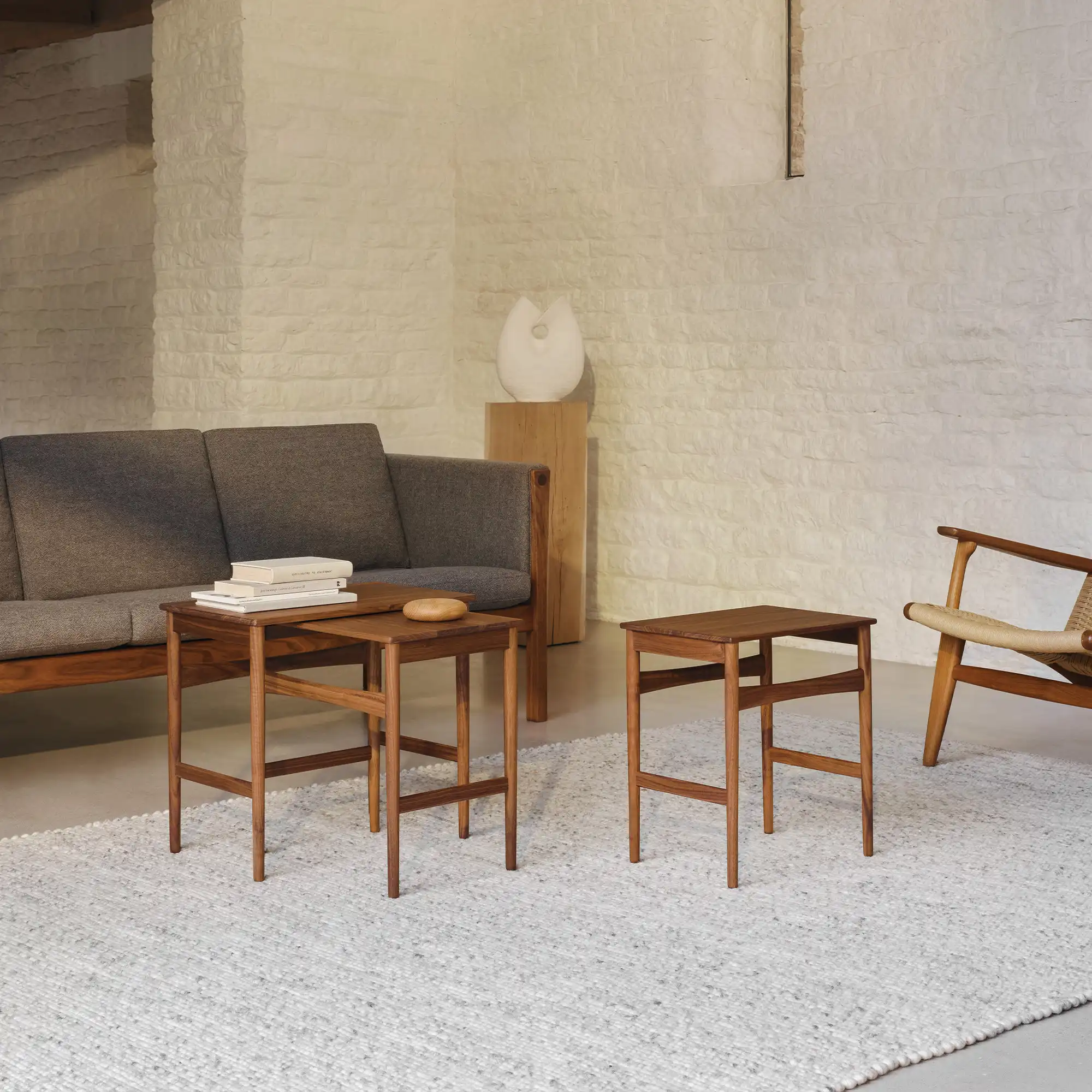 CH004 Nesting Tables stablebordene