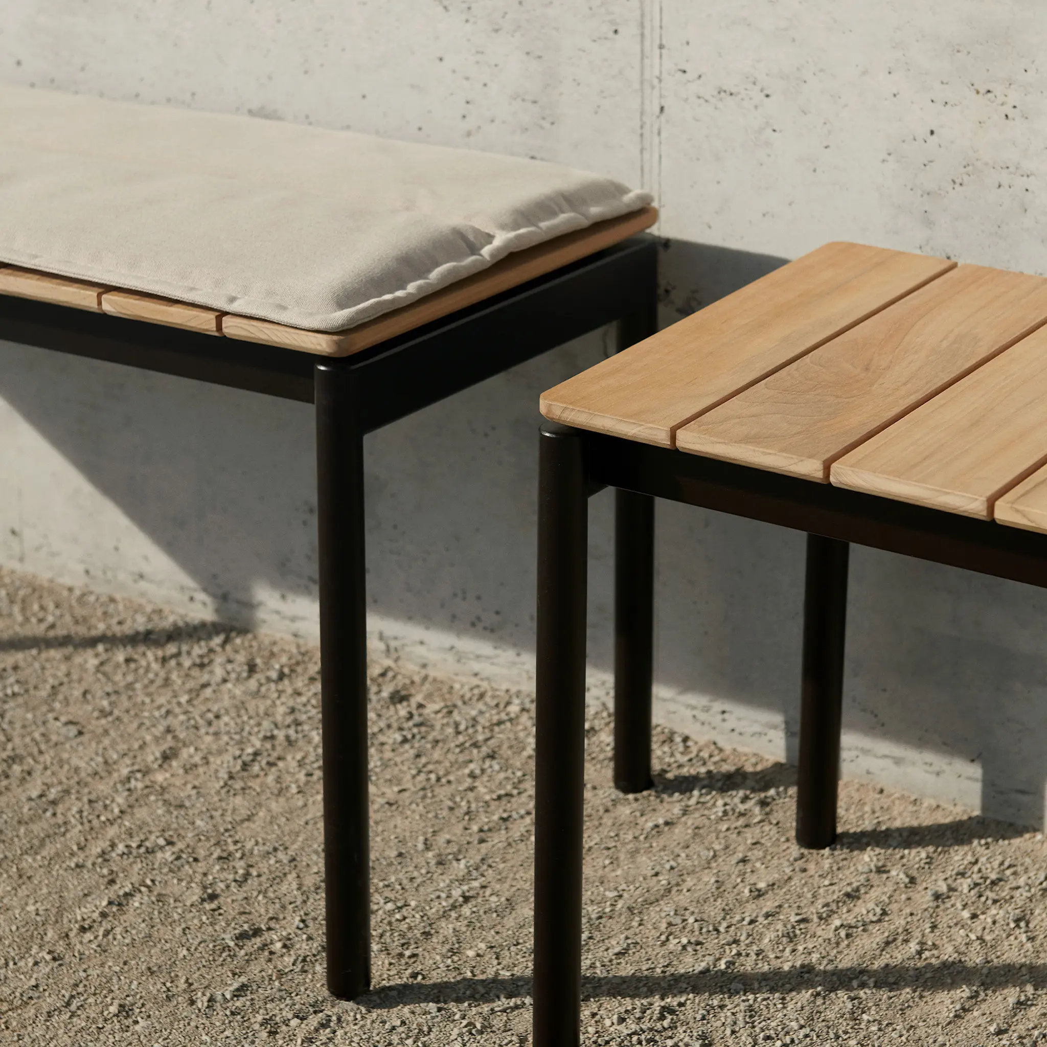 Ville Bench AV28, Cushion, 180x40 cm, Sunbrella Heritage Papyrus