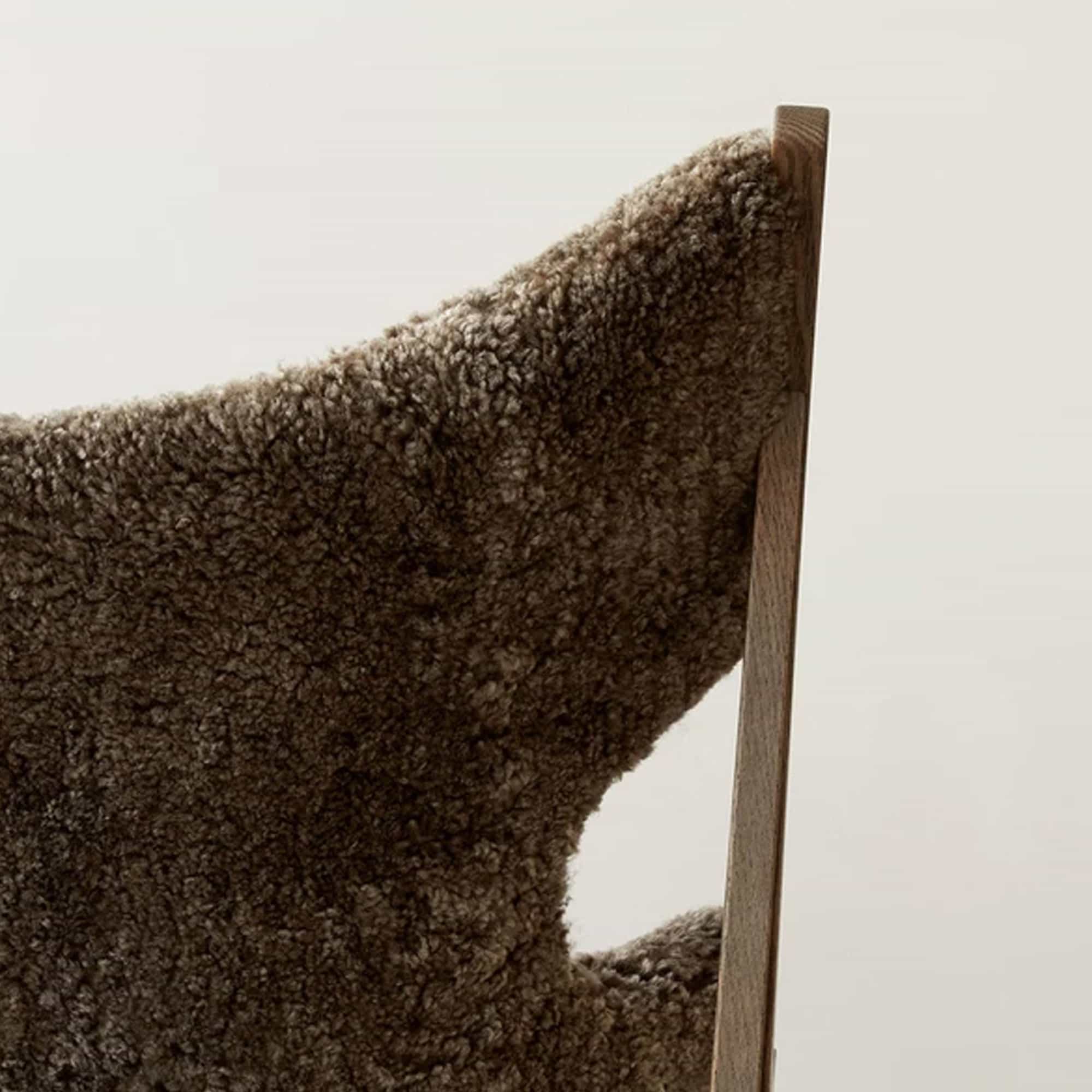 Knitting Lounge Chair Sheepskin