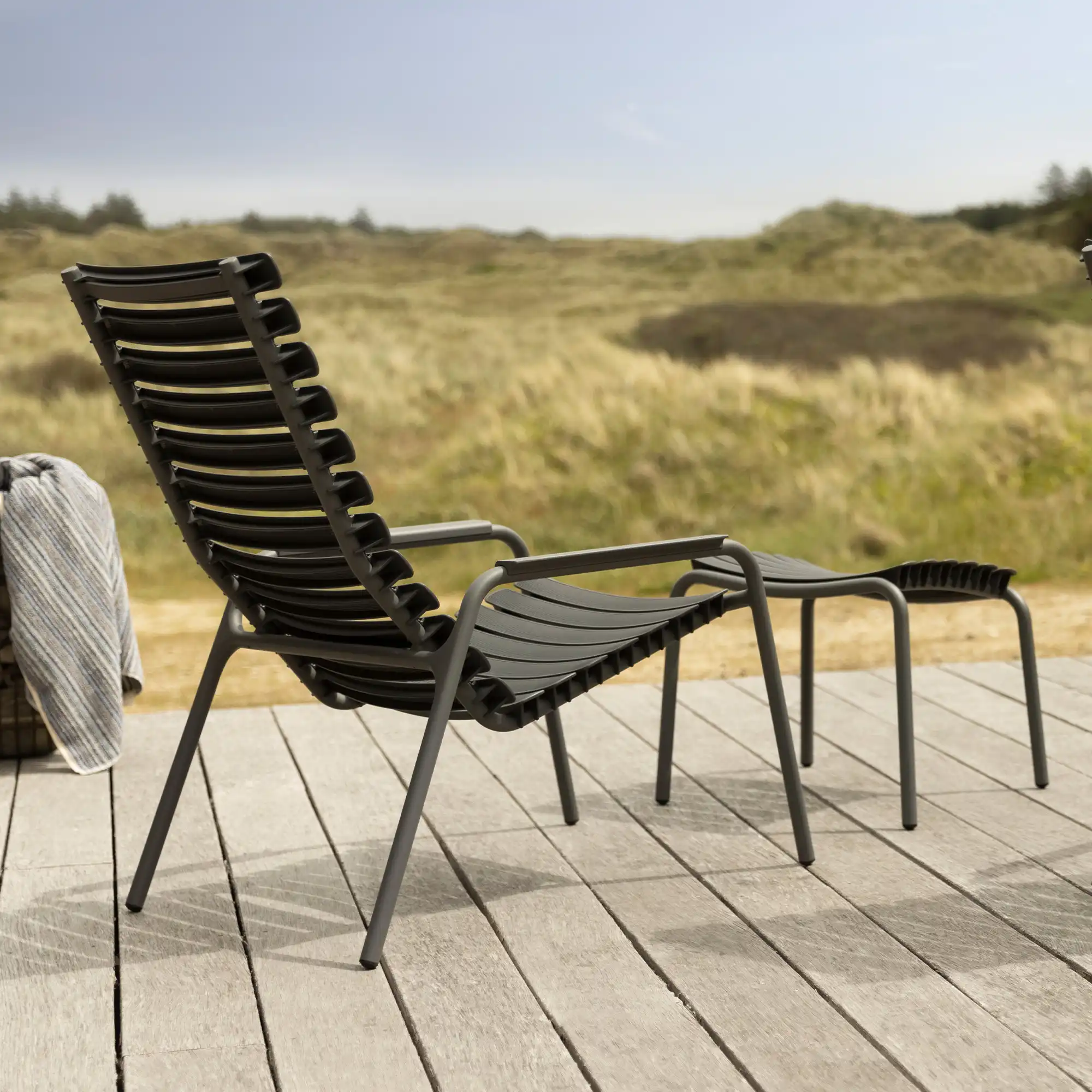 ReCLIPS Lounge Chair