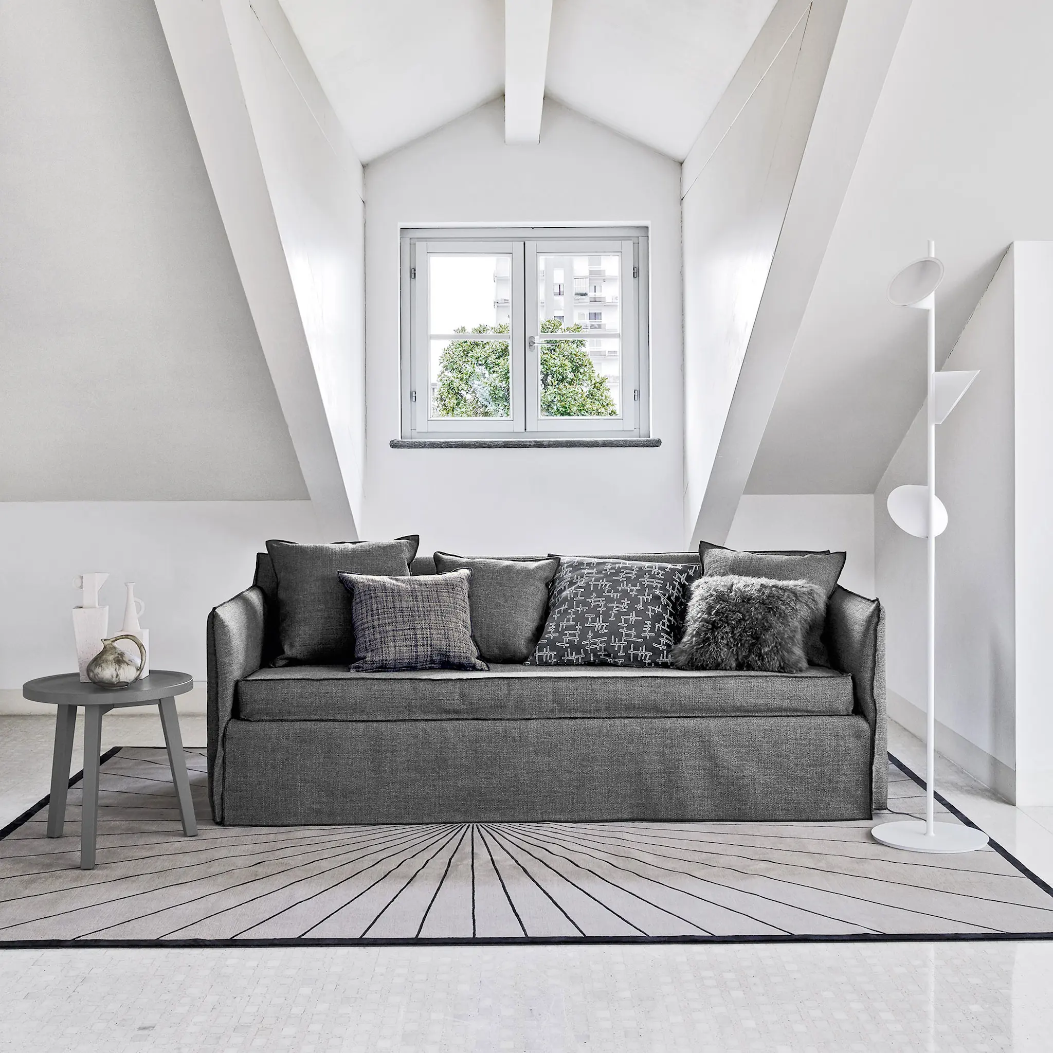 Ghost 15 Sofa-bed