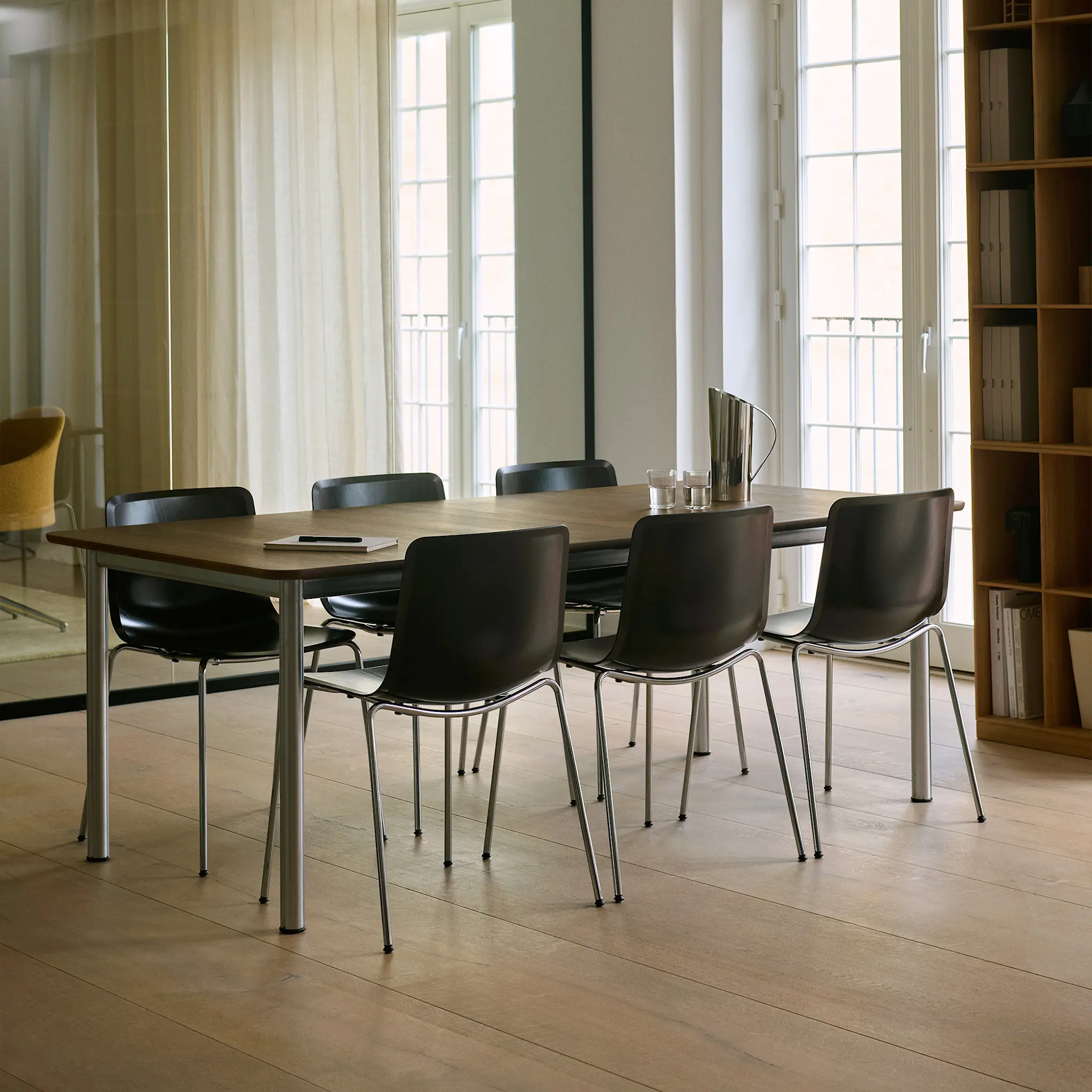 Plan 6632 uttrekkbart spisebord 200–260 x 100 cm