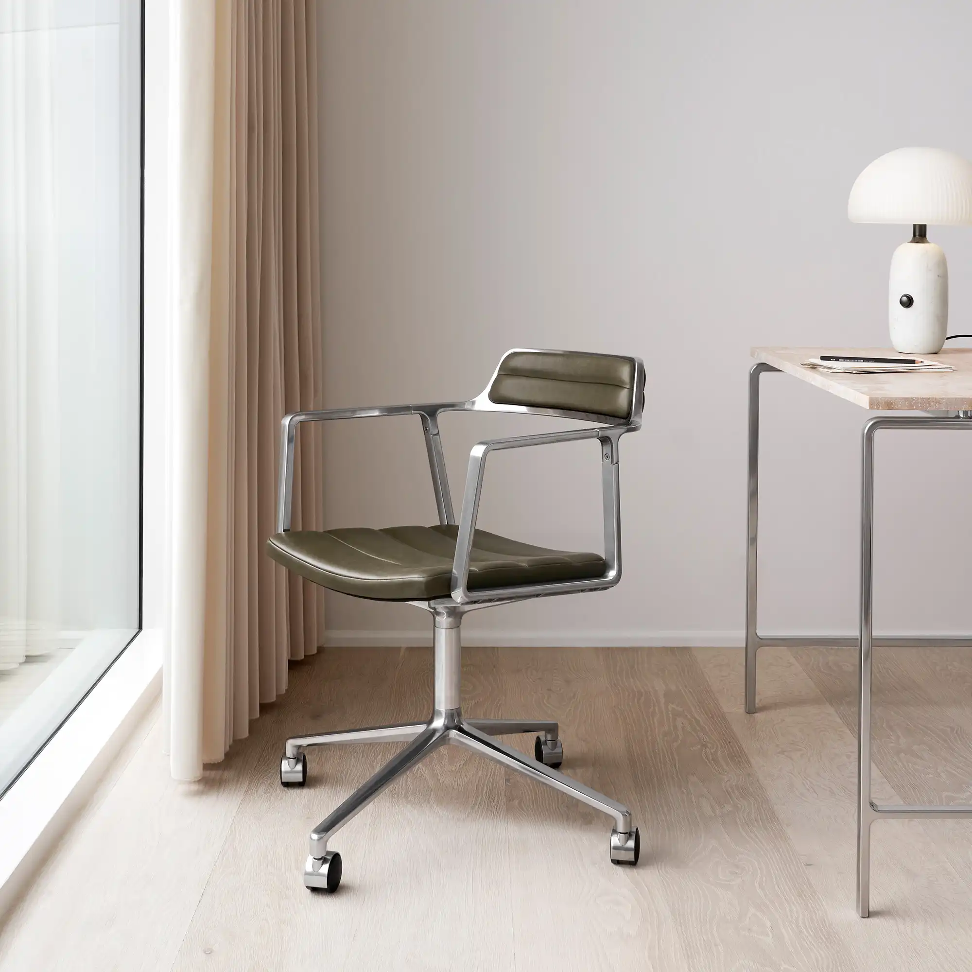 Vipp452 kontorstol hjul