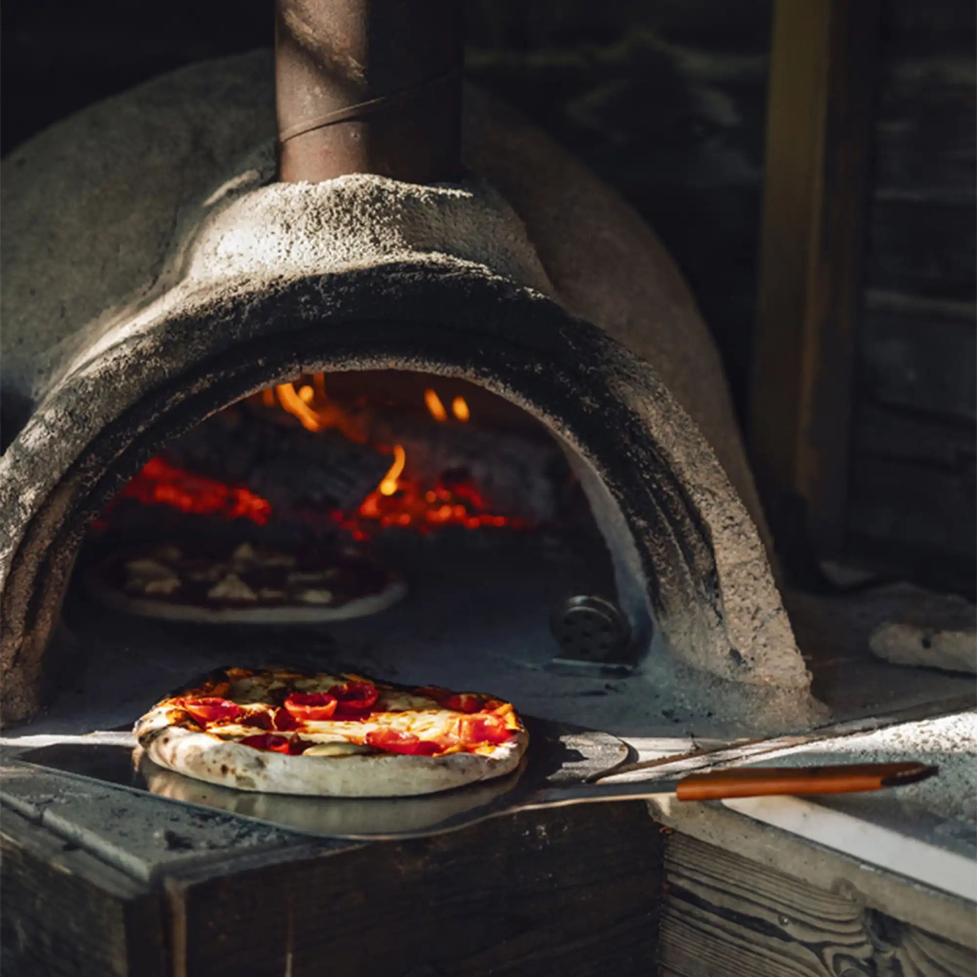 Pizzaspade - rustfritt stål og lær