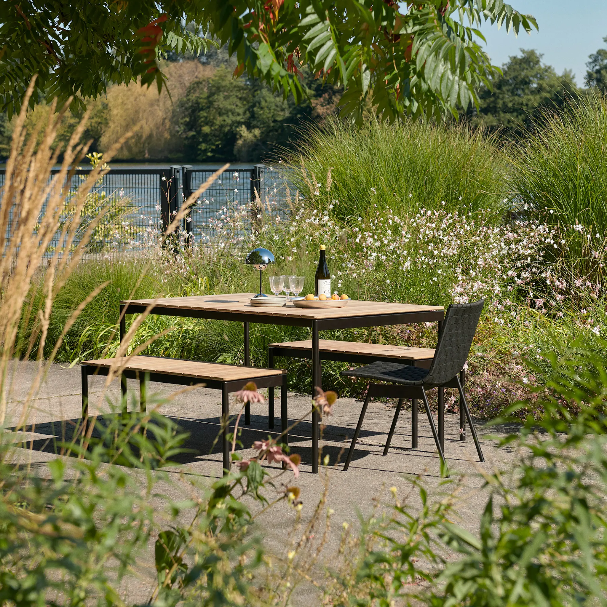 Ville Outdoor Sidechair AV33, Bronze Green