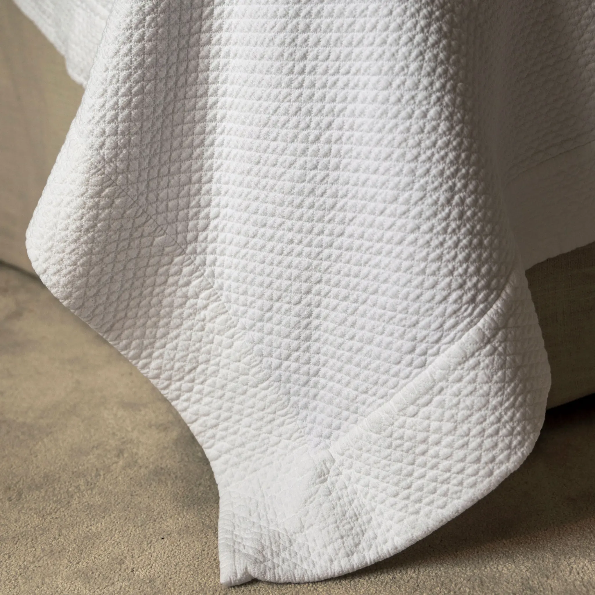 Ameno White sengeteppe