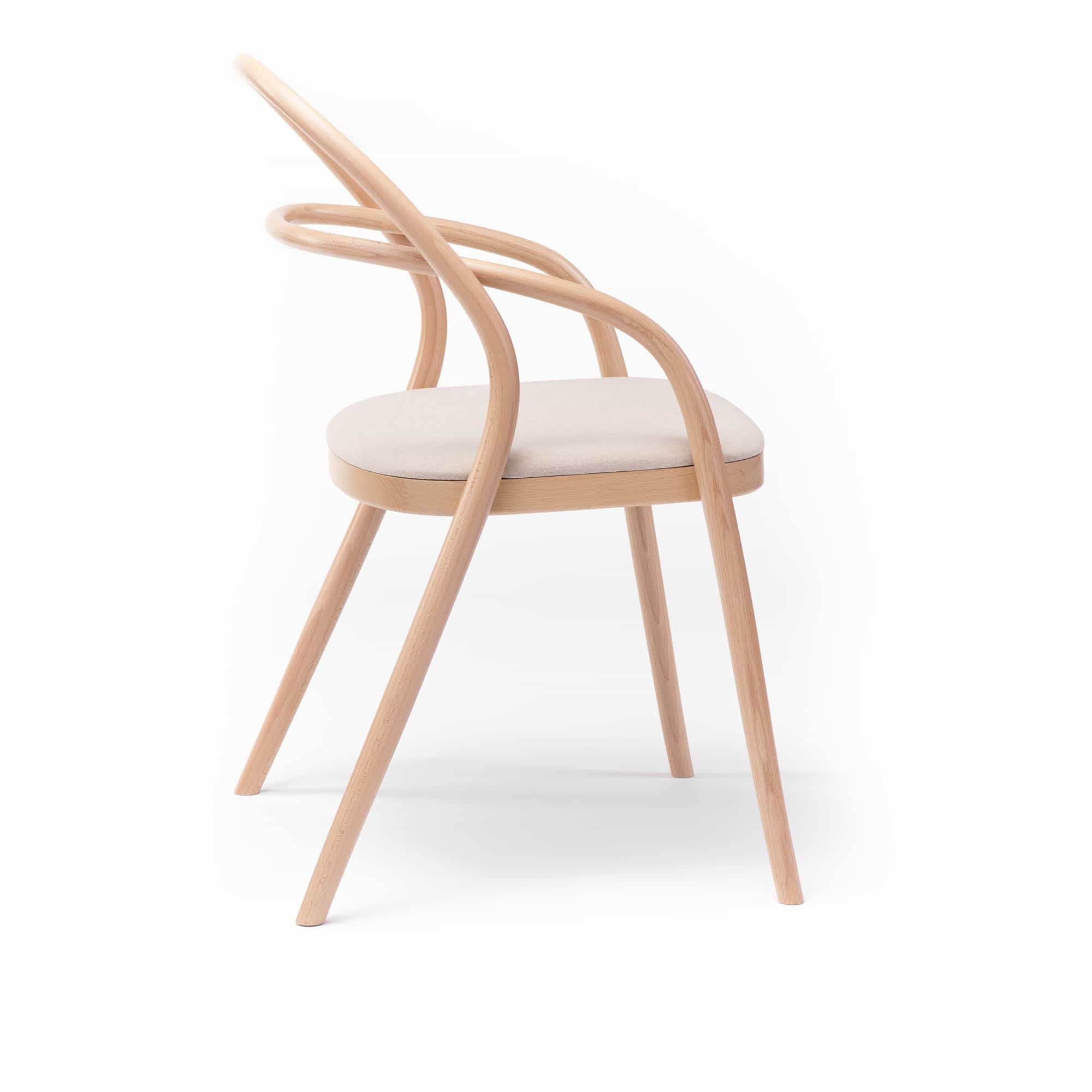 002 Chair Natural Beech Lacquered Jet Bioactive 9110