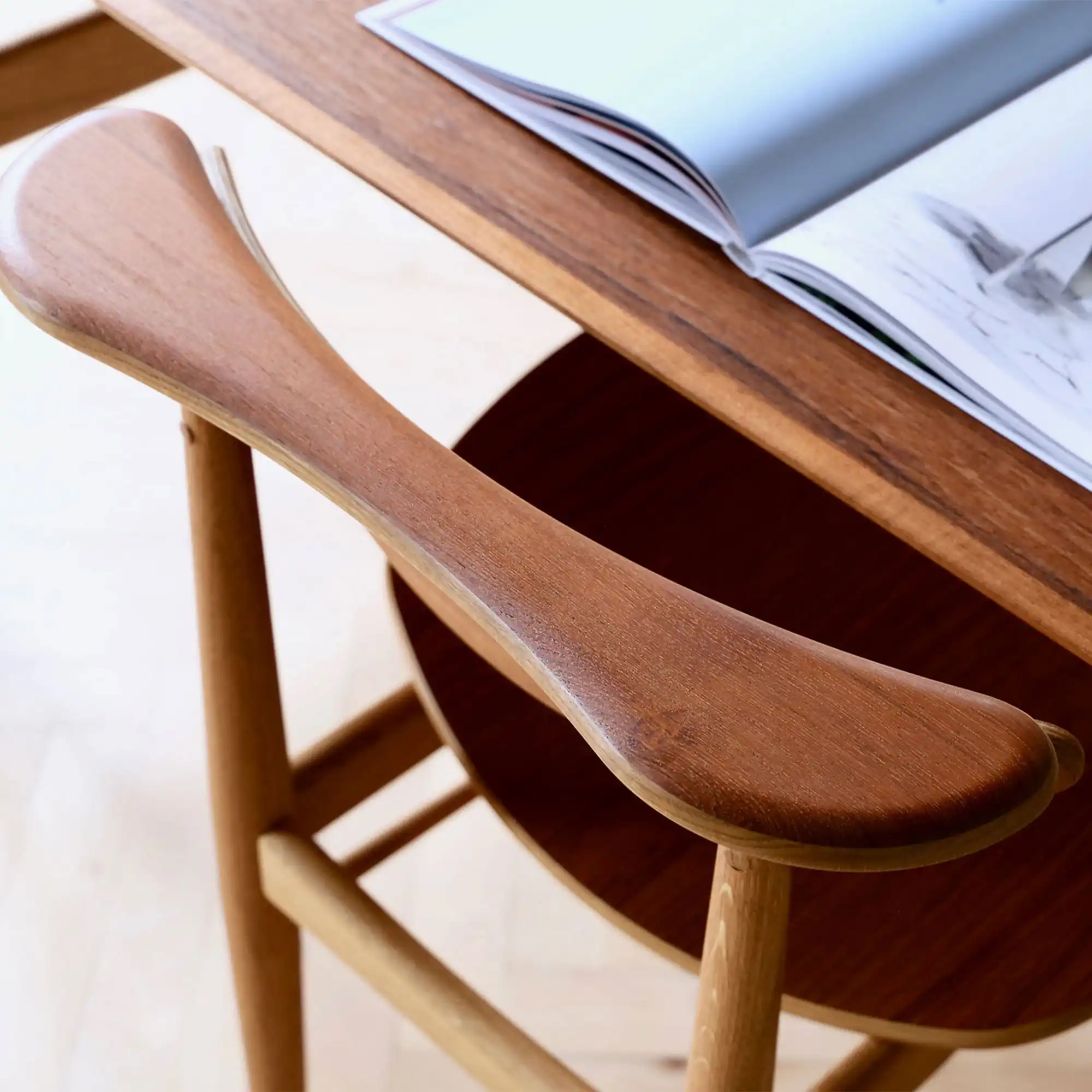 Reading Chair - Veneer Seat