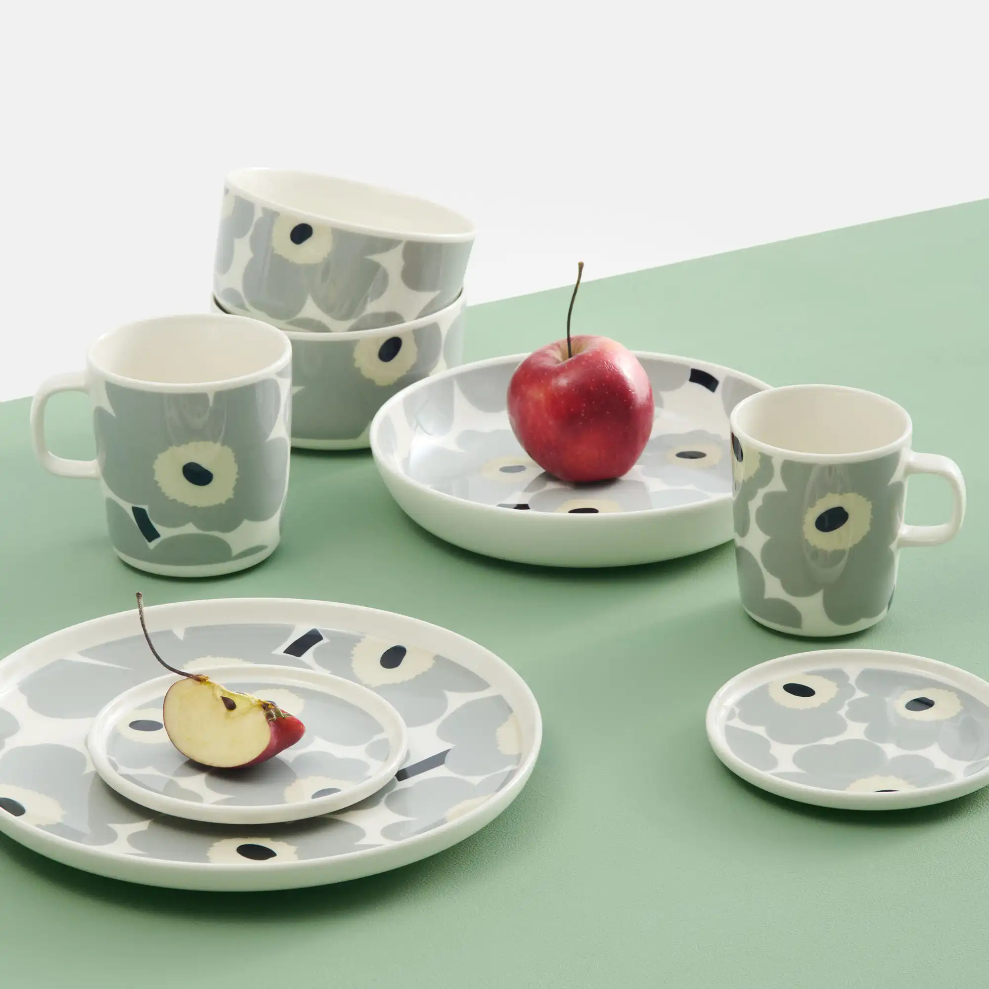 Unikko tallerken 20,5 cm light gray
