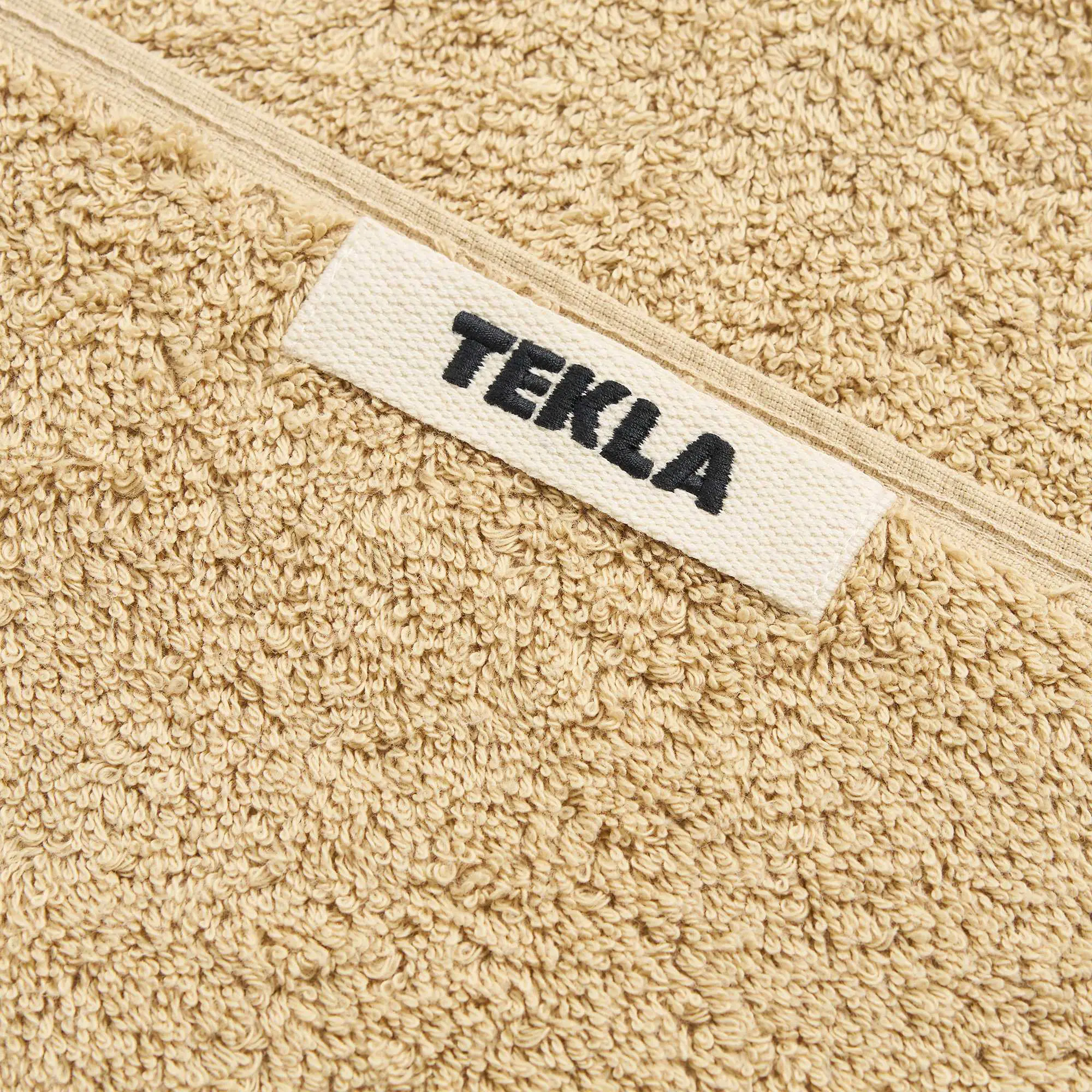 10705325__P_image_7c857ff3-bb69-4119-83a8-c26824c57af4