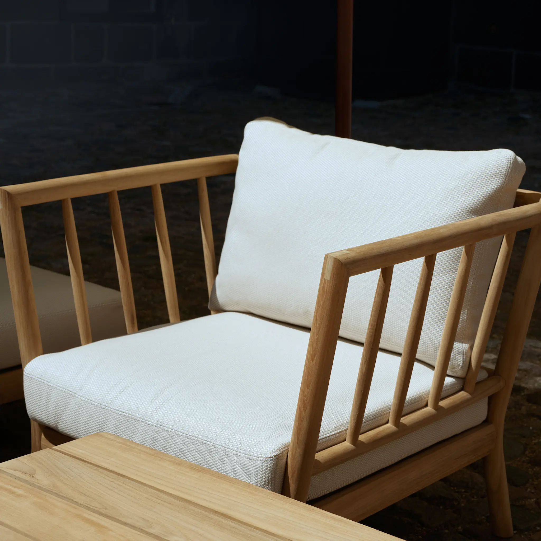 Tradition Lounge Chair, Charcoal, Teak FSC 100%