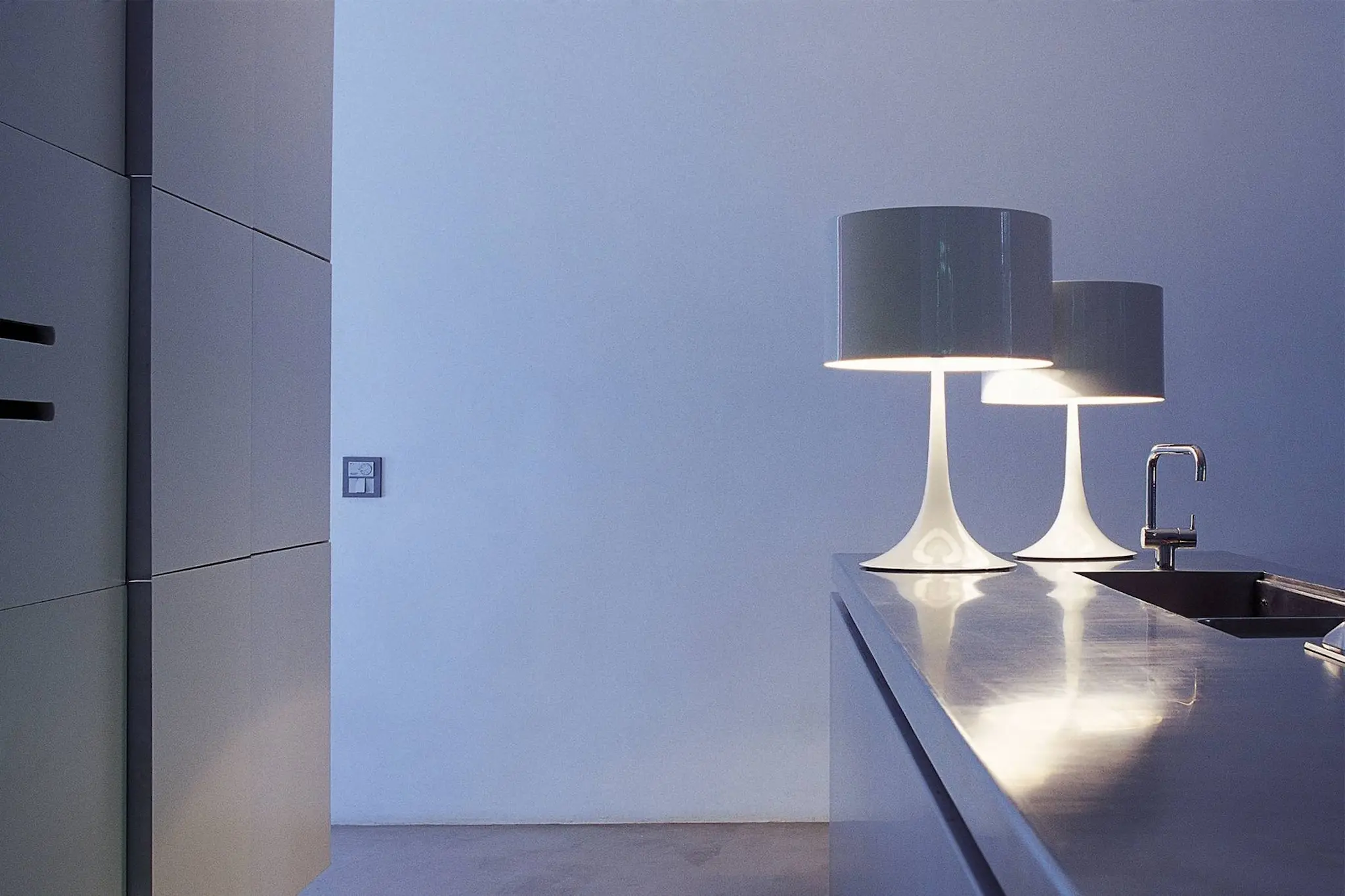 Spun Light Table 1 Svart