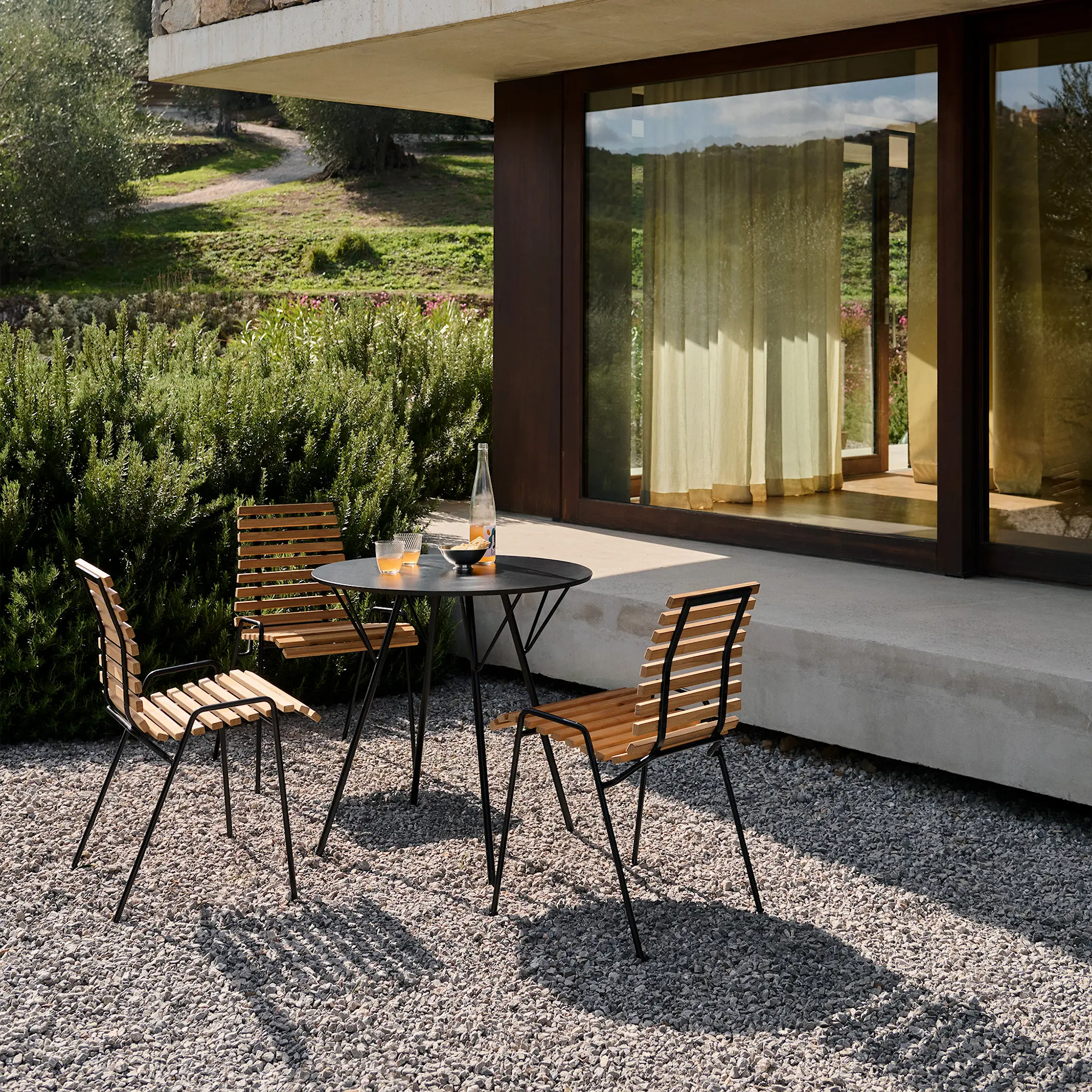 RFH Terrace Table RD5 Ø75 H73 cm Black frame Laminate Black
