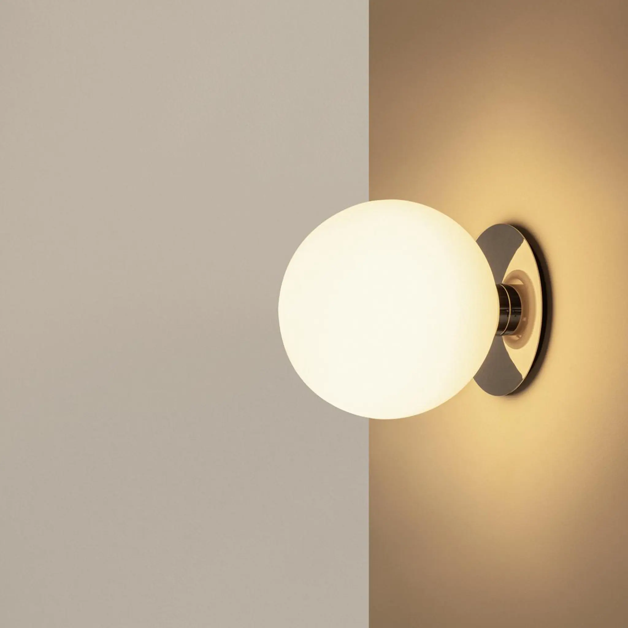 TR Bulb taklampe/vegglampe