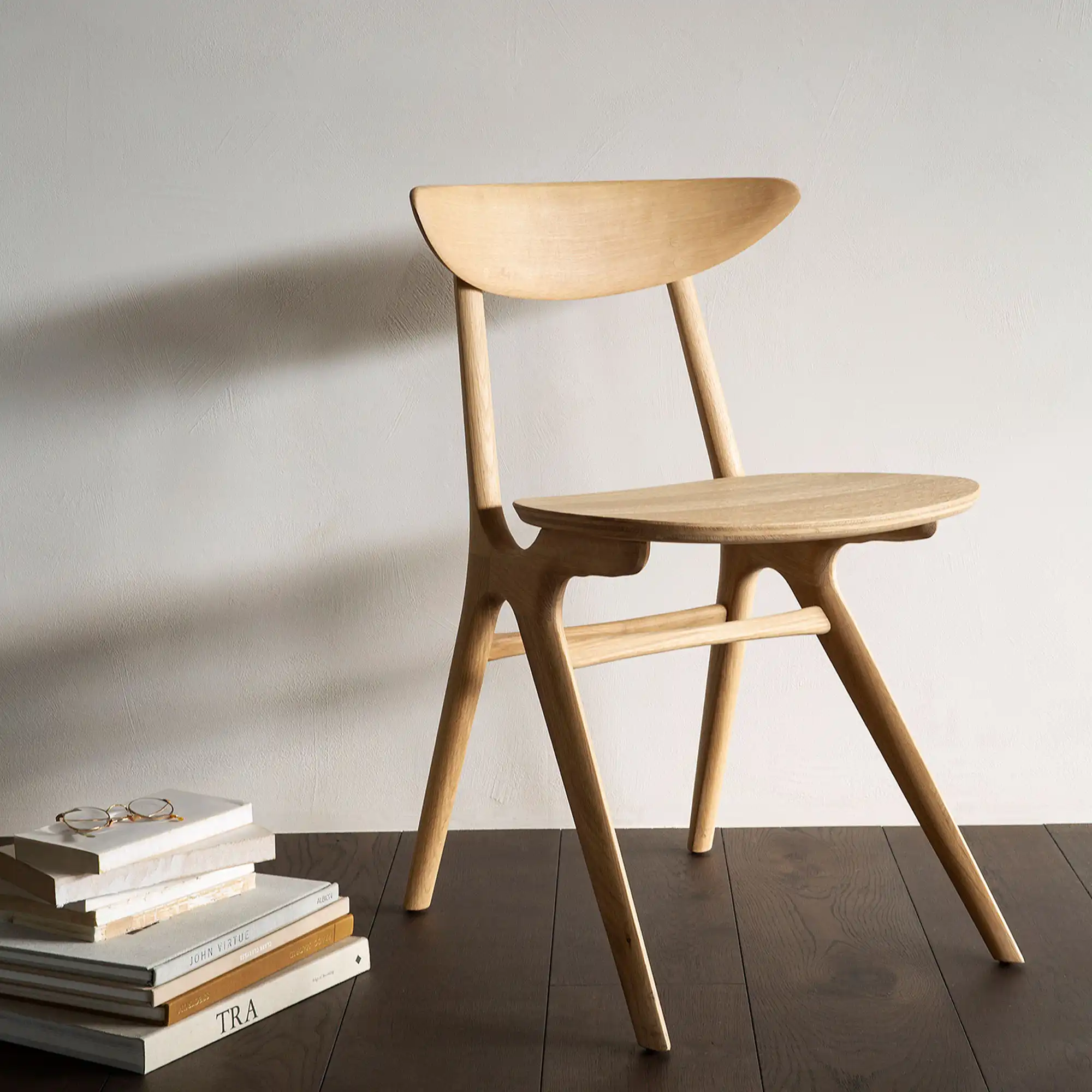 Oak Eye Dining Chair