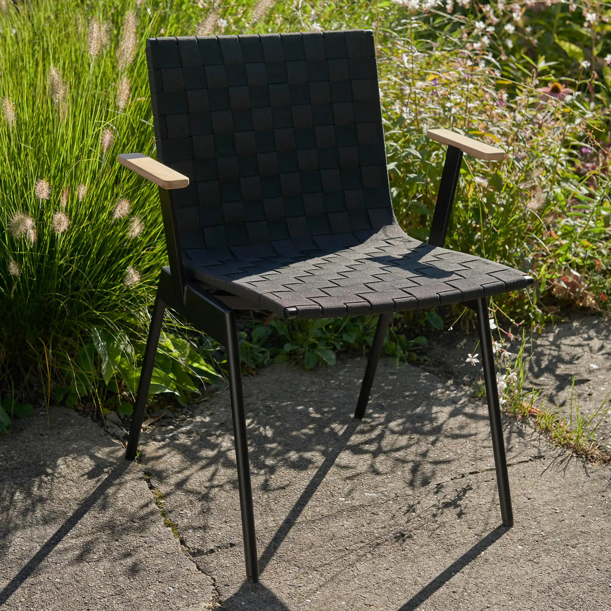 Ville Outdoor Armchair AV34