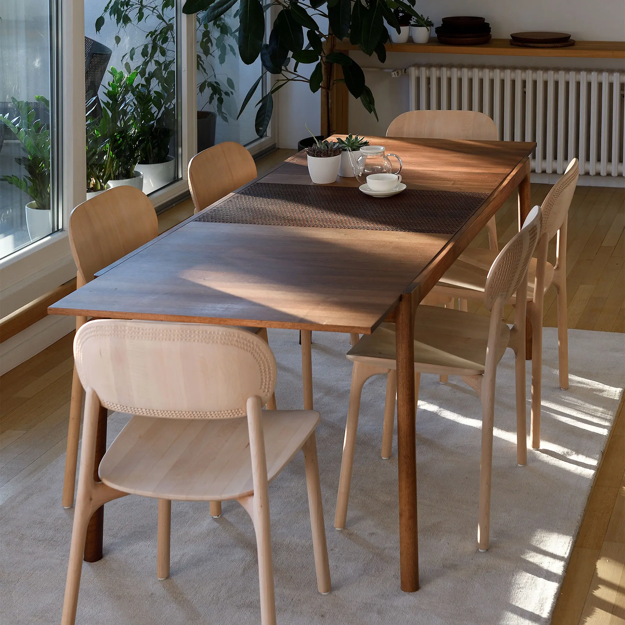 Unna Table