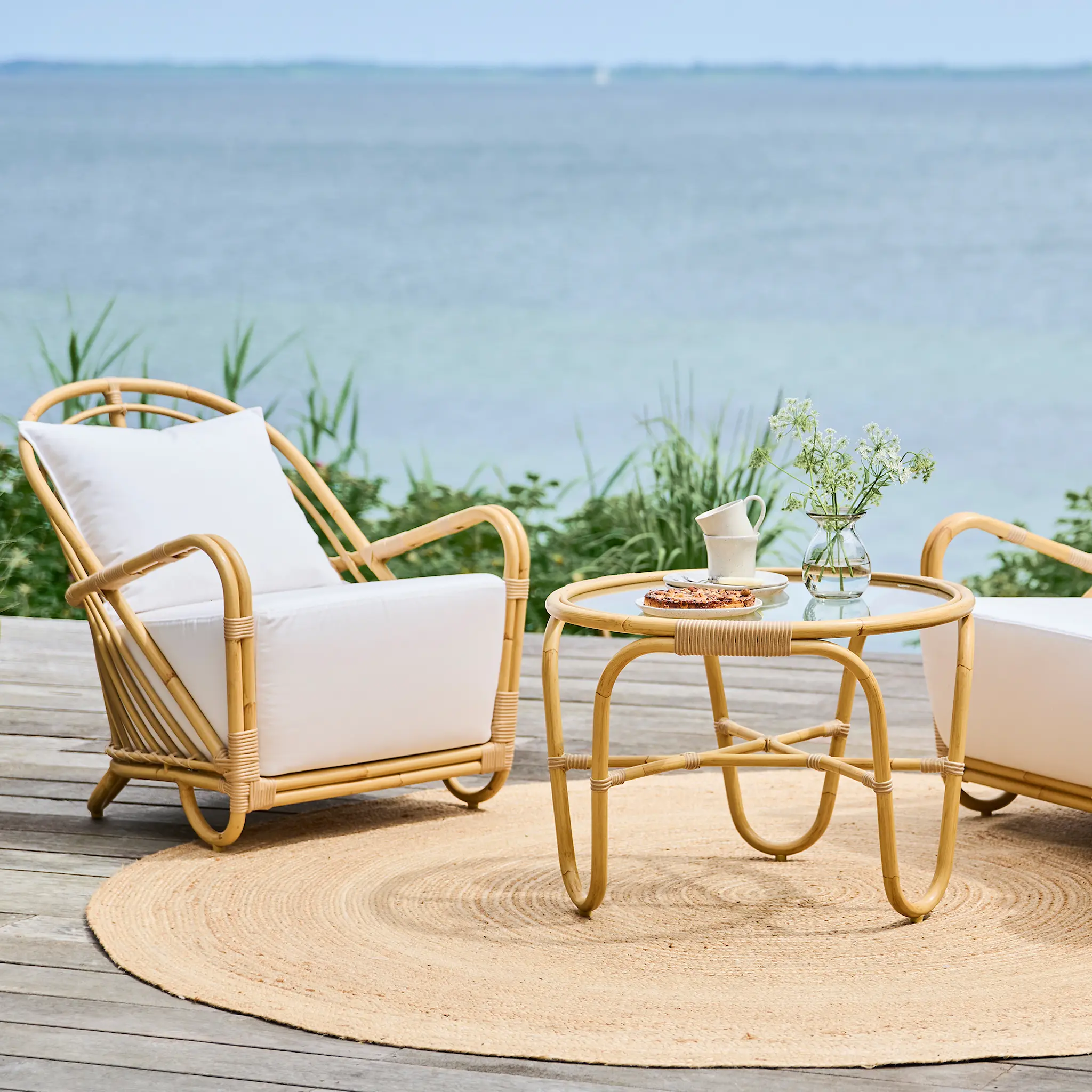 Charlottenborg Coffee Table Exterior