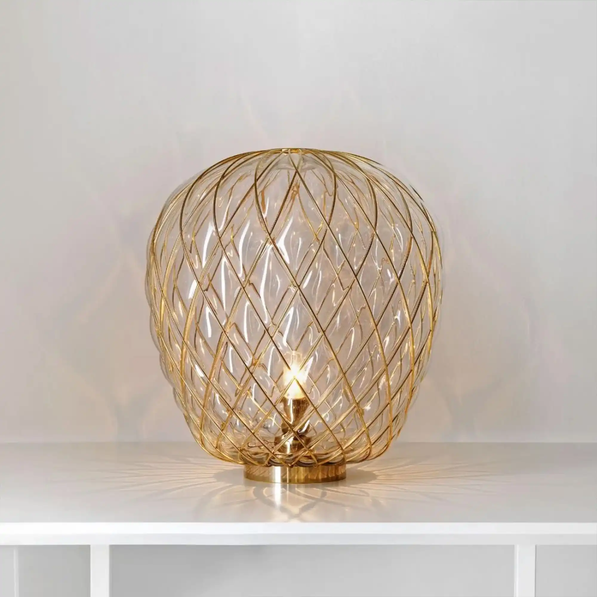 Pinecone - Bordlampe