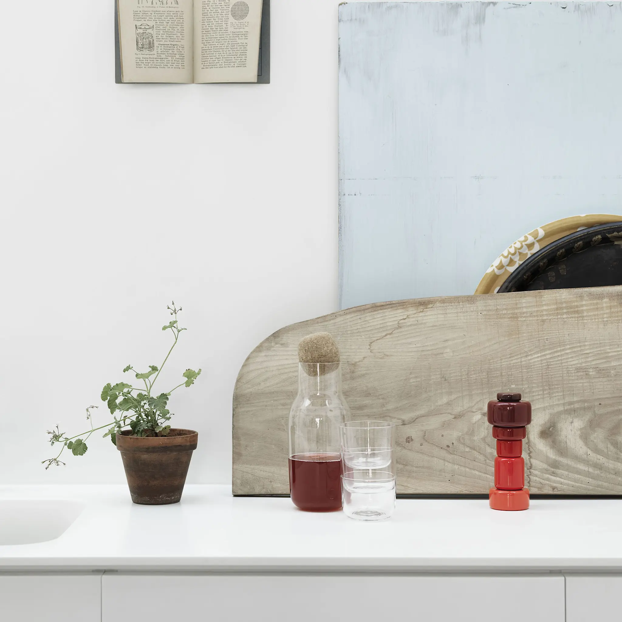 Corky Carafe - Grey/Cork