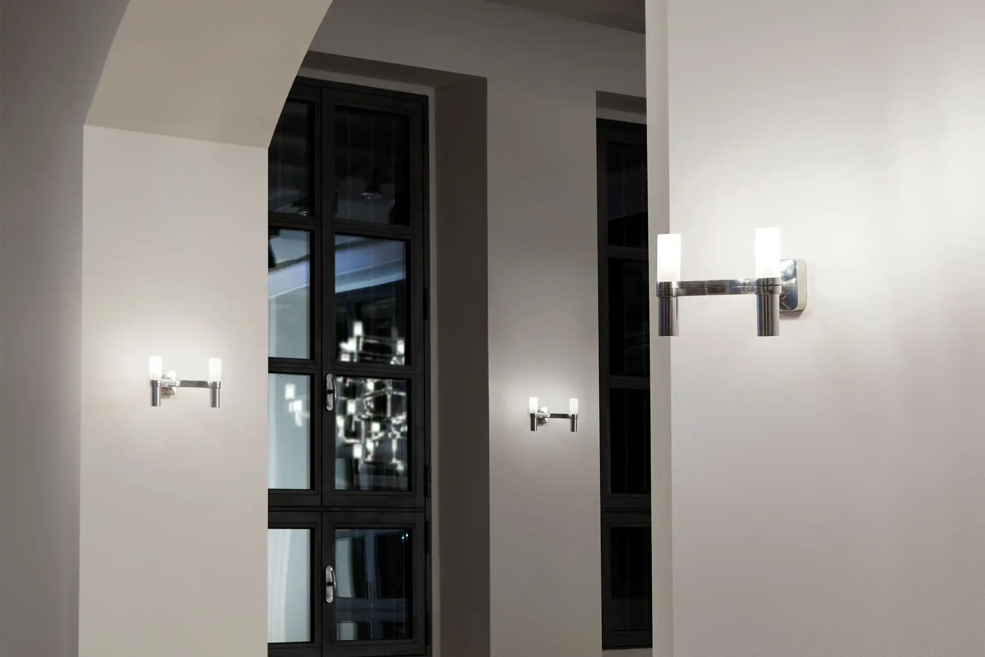 Crown vegglampe