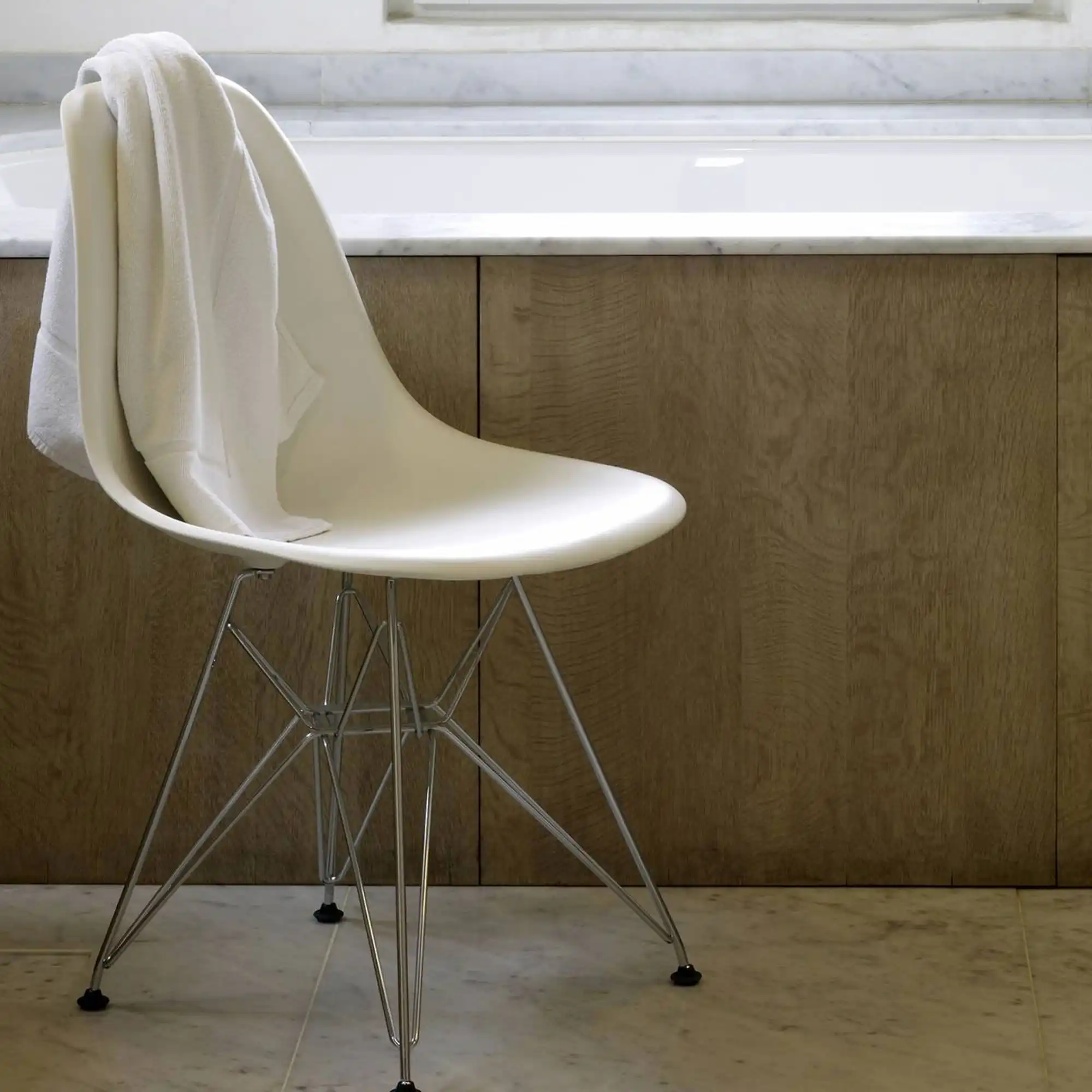 Eames Plastic Chair DSR - 56 Granite Grey/Chrome Base