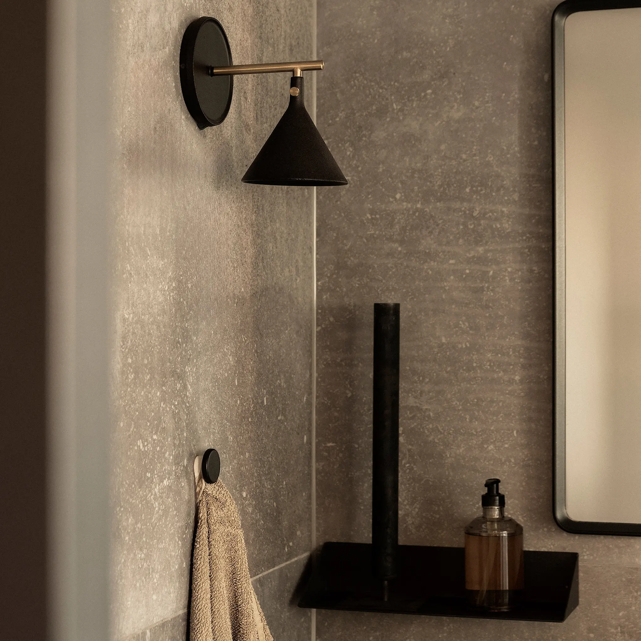Cast Sconce vegglampe diffuser