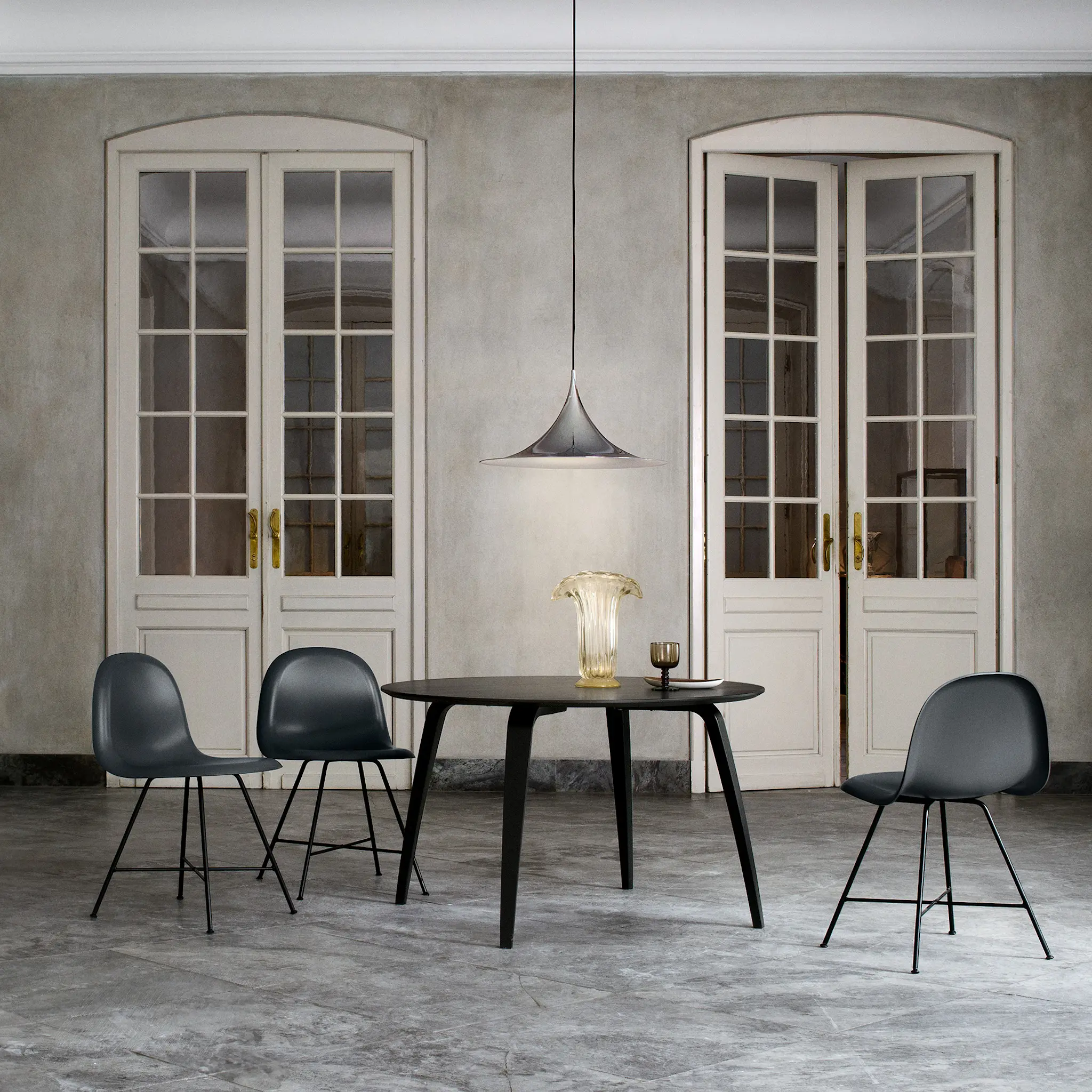 GUBI Round spisebord