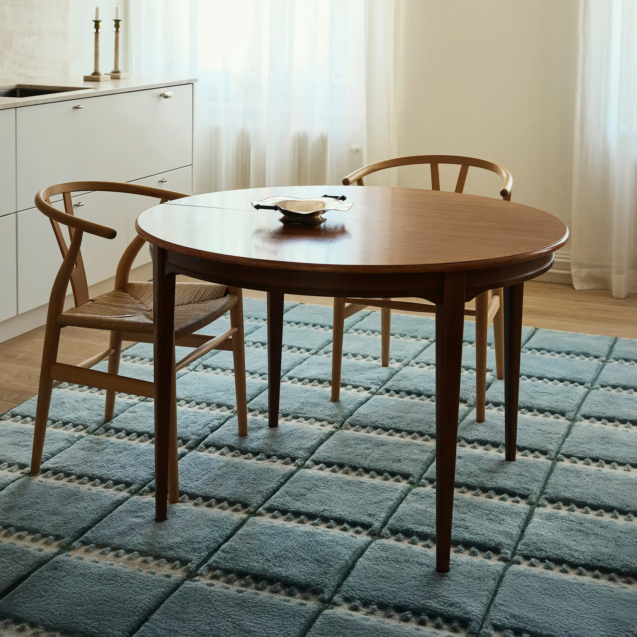Swedish Homage Lilly Blue ullteppe