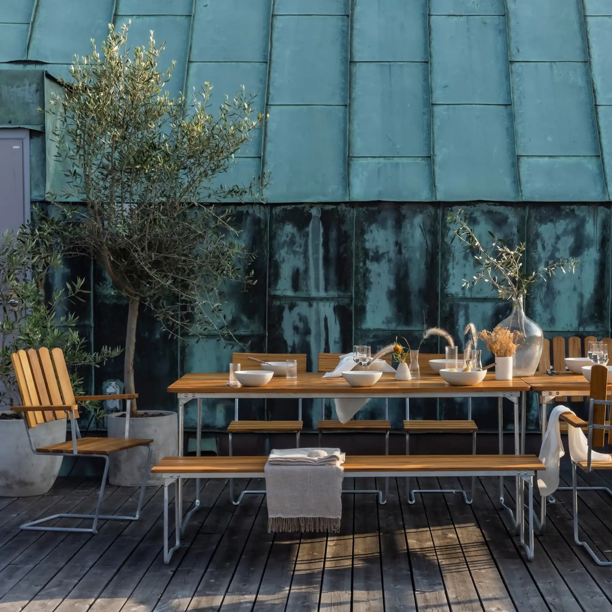 Klassisk spisestuesett B31 bord og 6 stoler 1