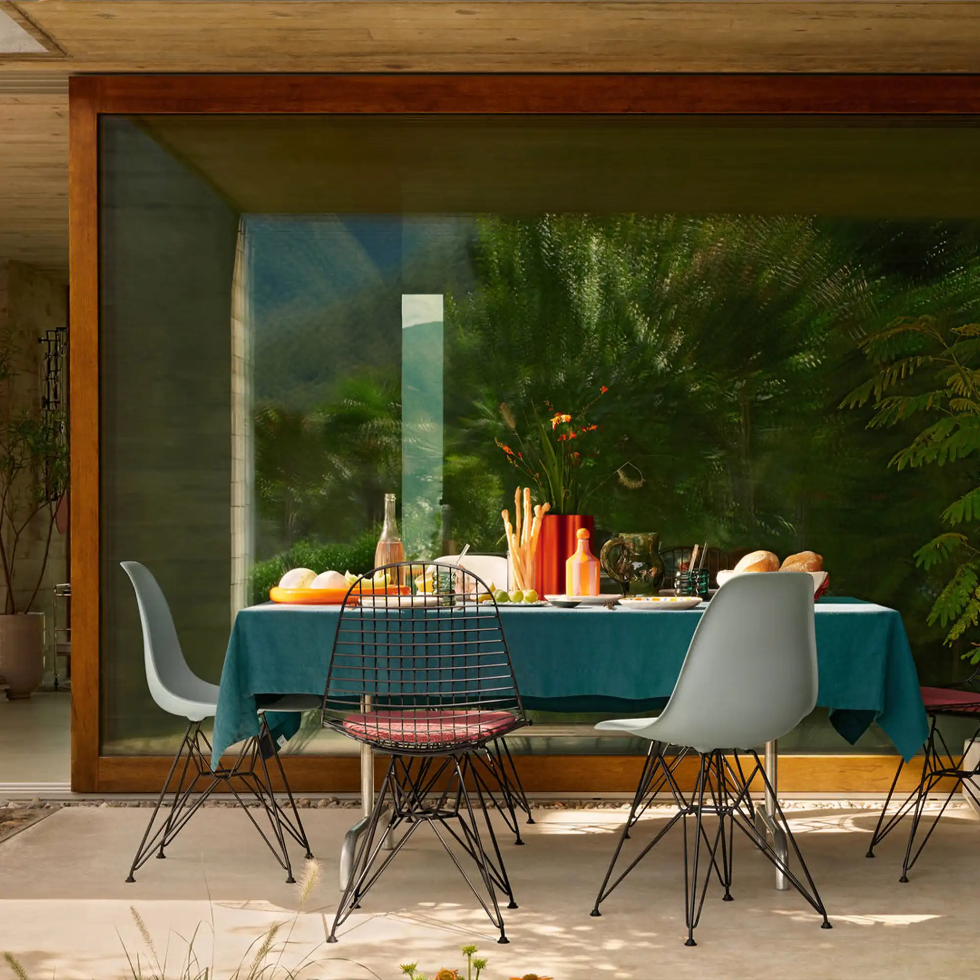 Eames Plastic Chair DSR - 11 Pebble - Chrome Base