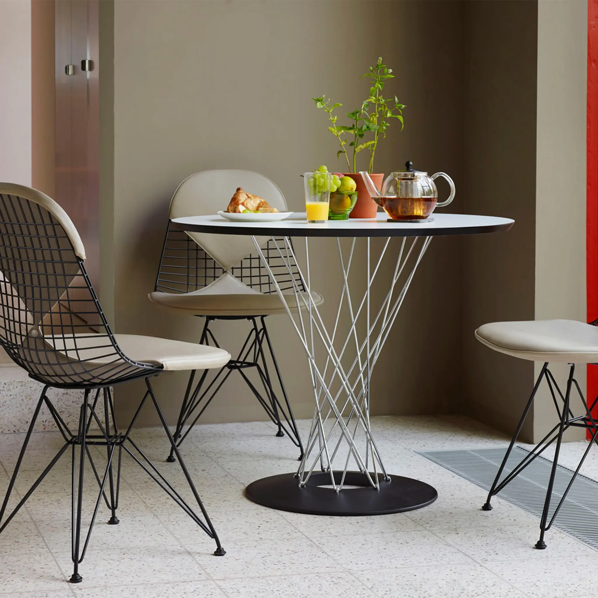 Noguchi Dining Table spisebord