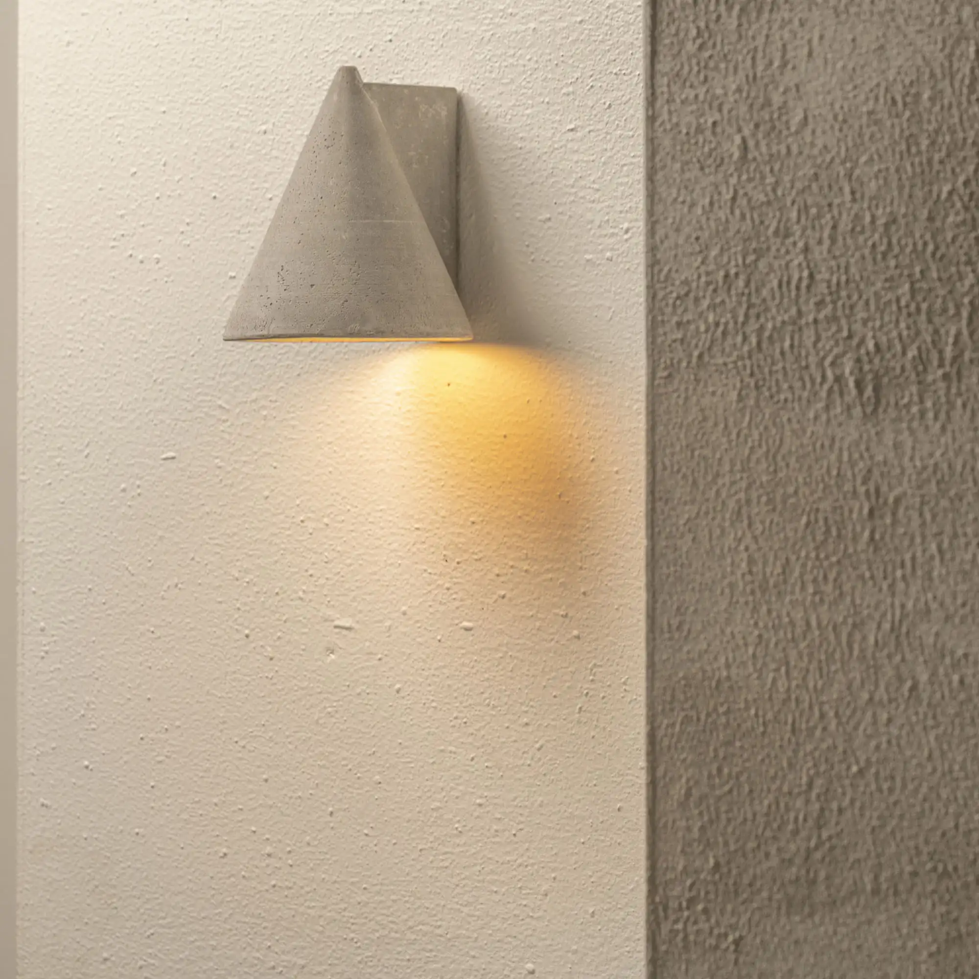 Cone Wall Lamp