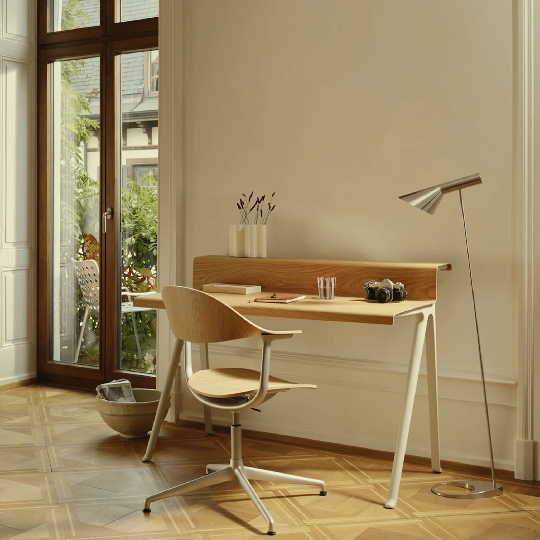 Courier skrivebord