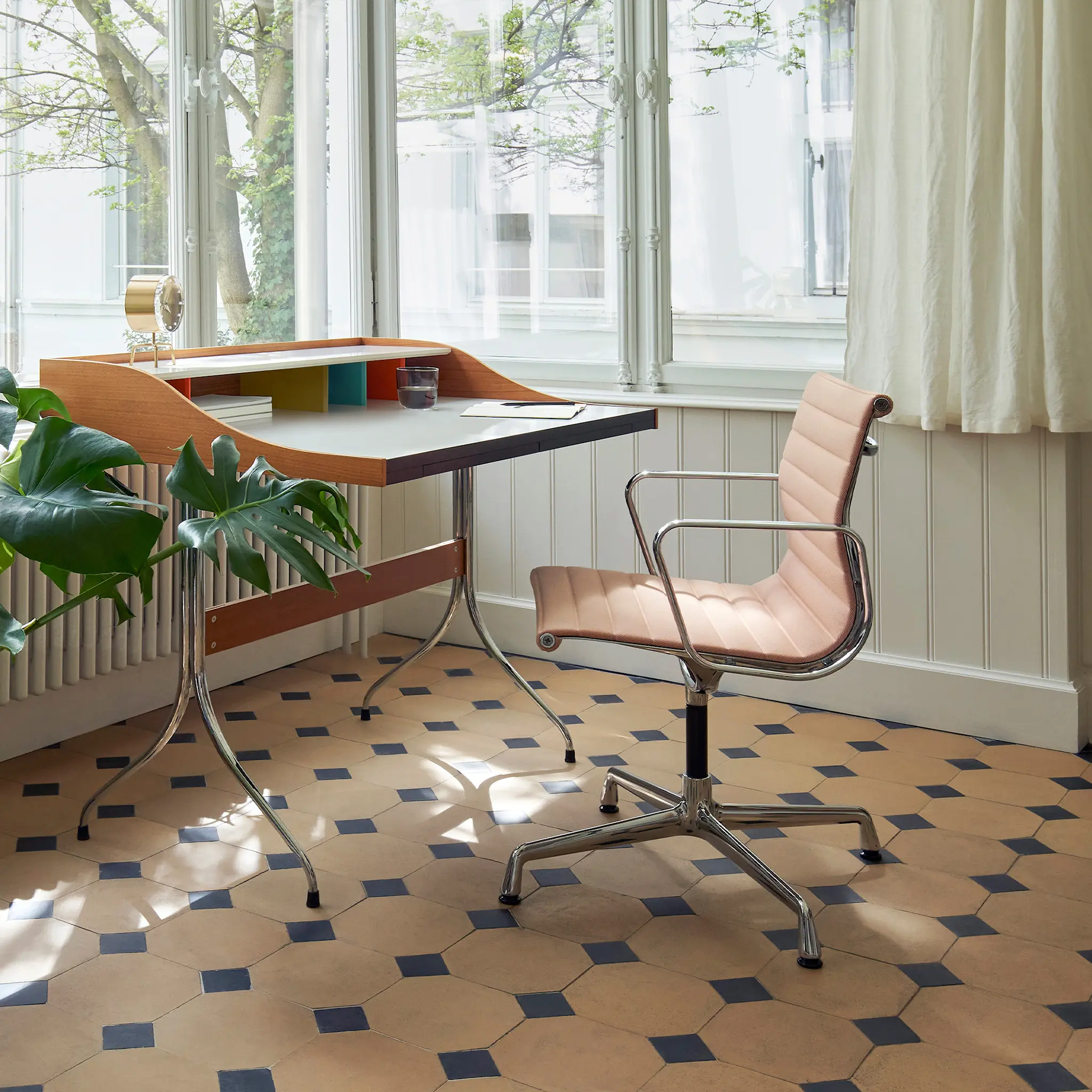 EA 101 Aluminium Chair kontorstol