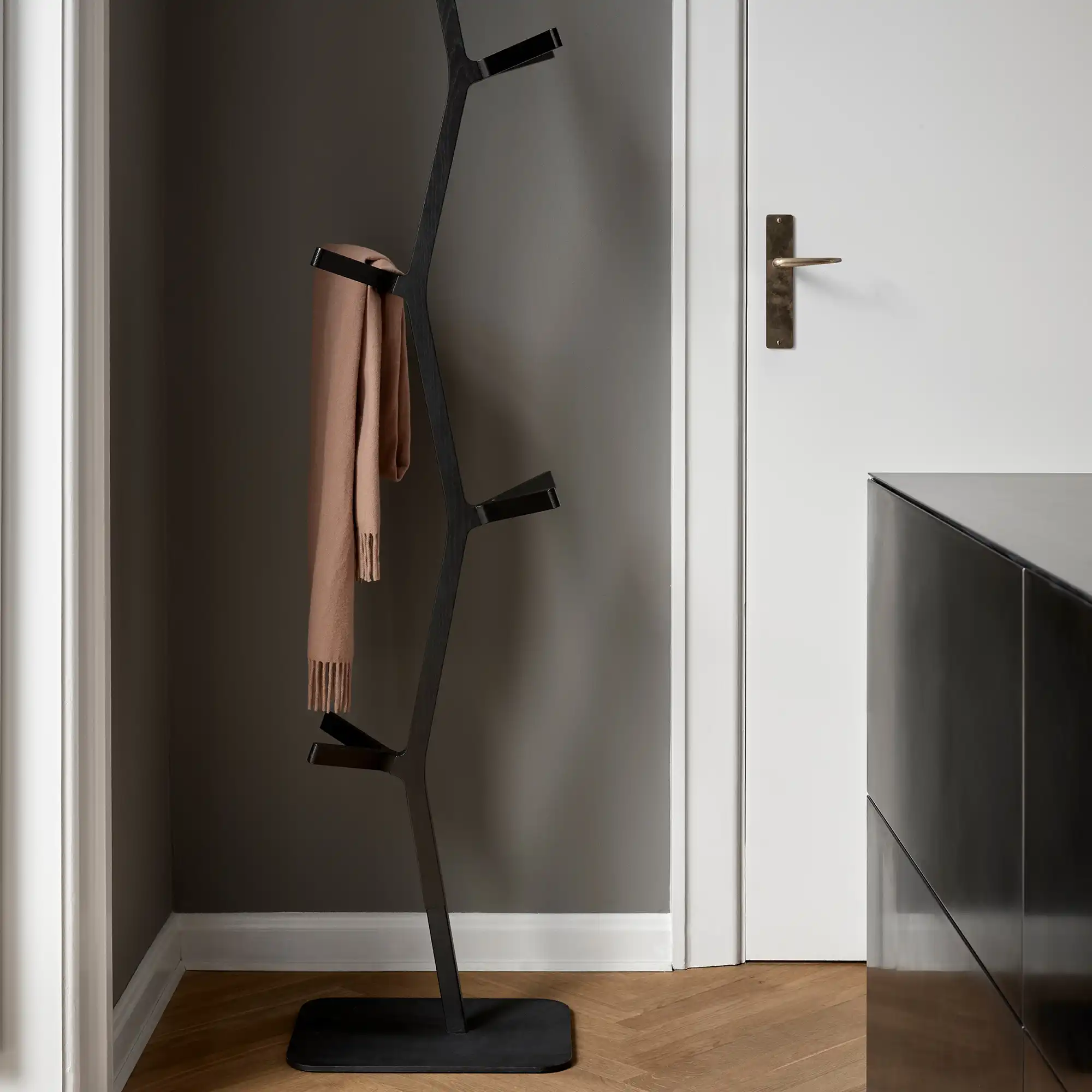 Nara Coat Stand