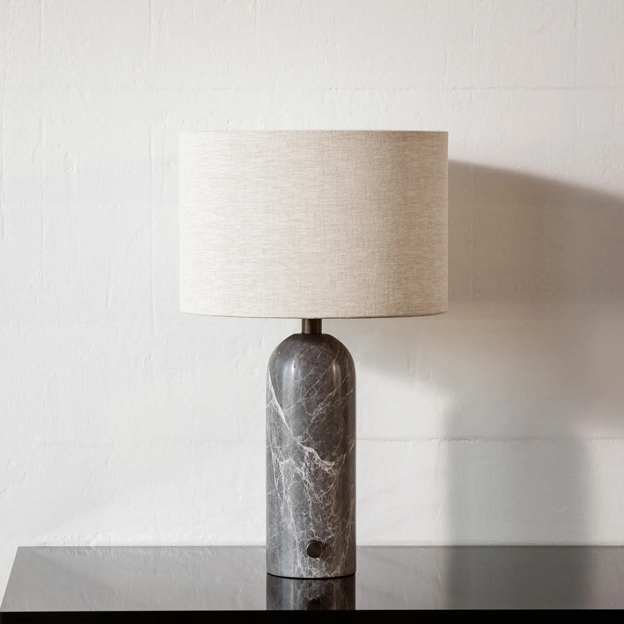 Gravity bordlampe liten grå marmor