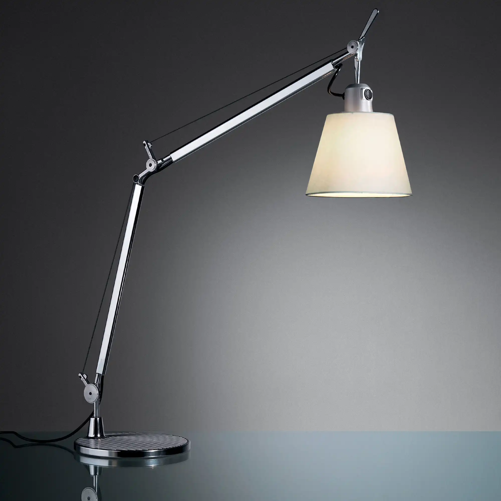 Tolomeo BasculMaurene Skrivebordslampe