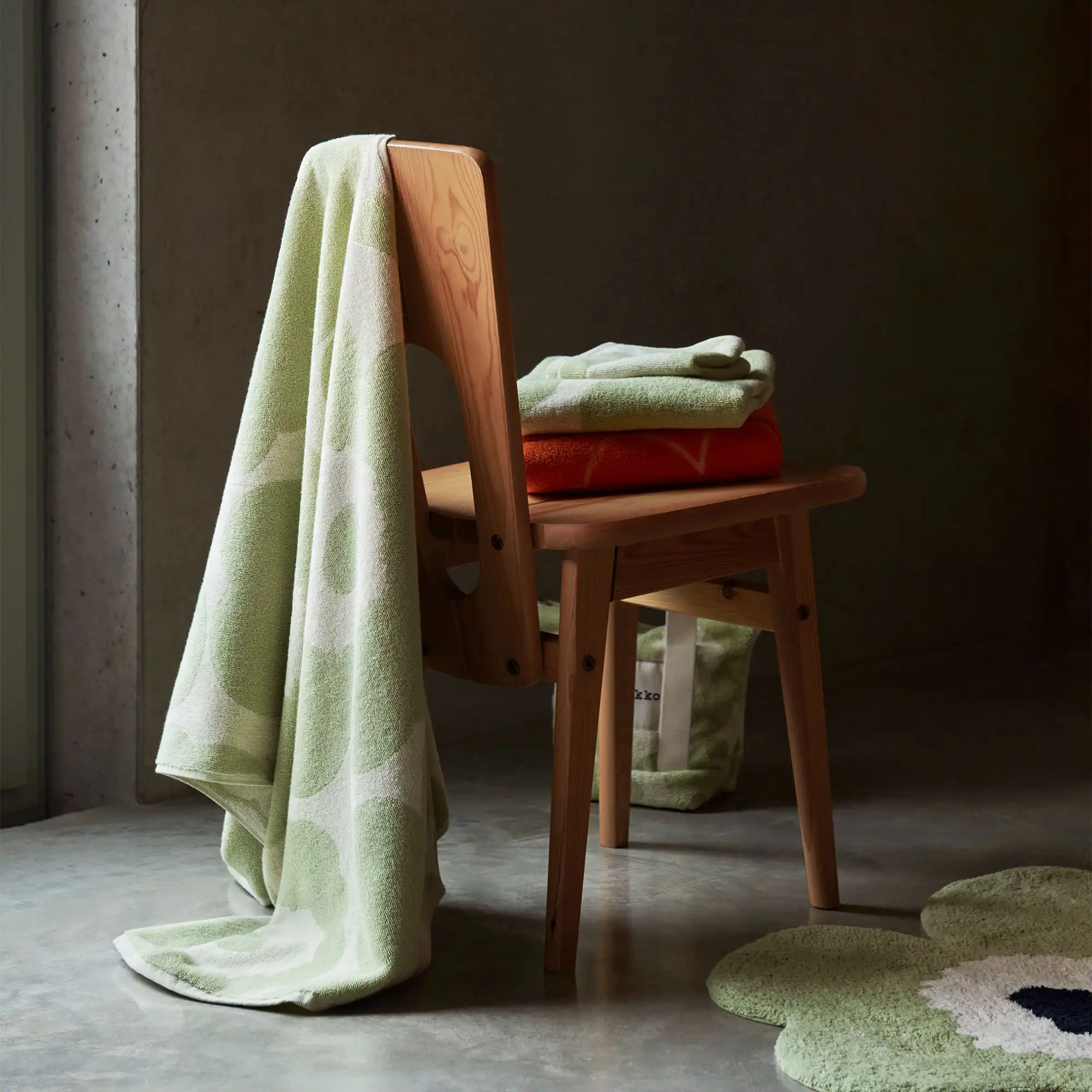 Unikko håndkle 50x70 cm beige hvit