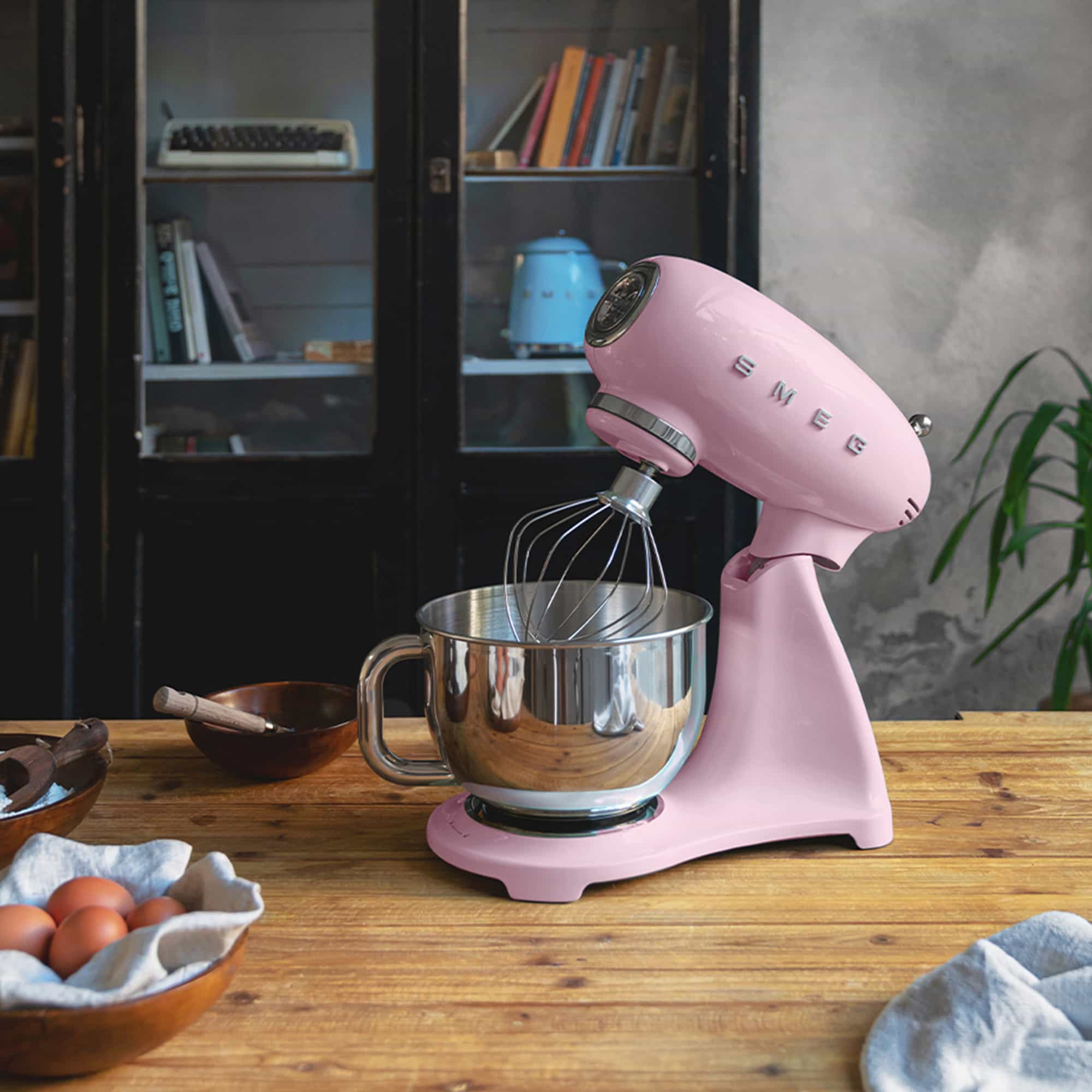 Smeg Stand Mixer Full Color Pink