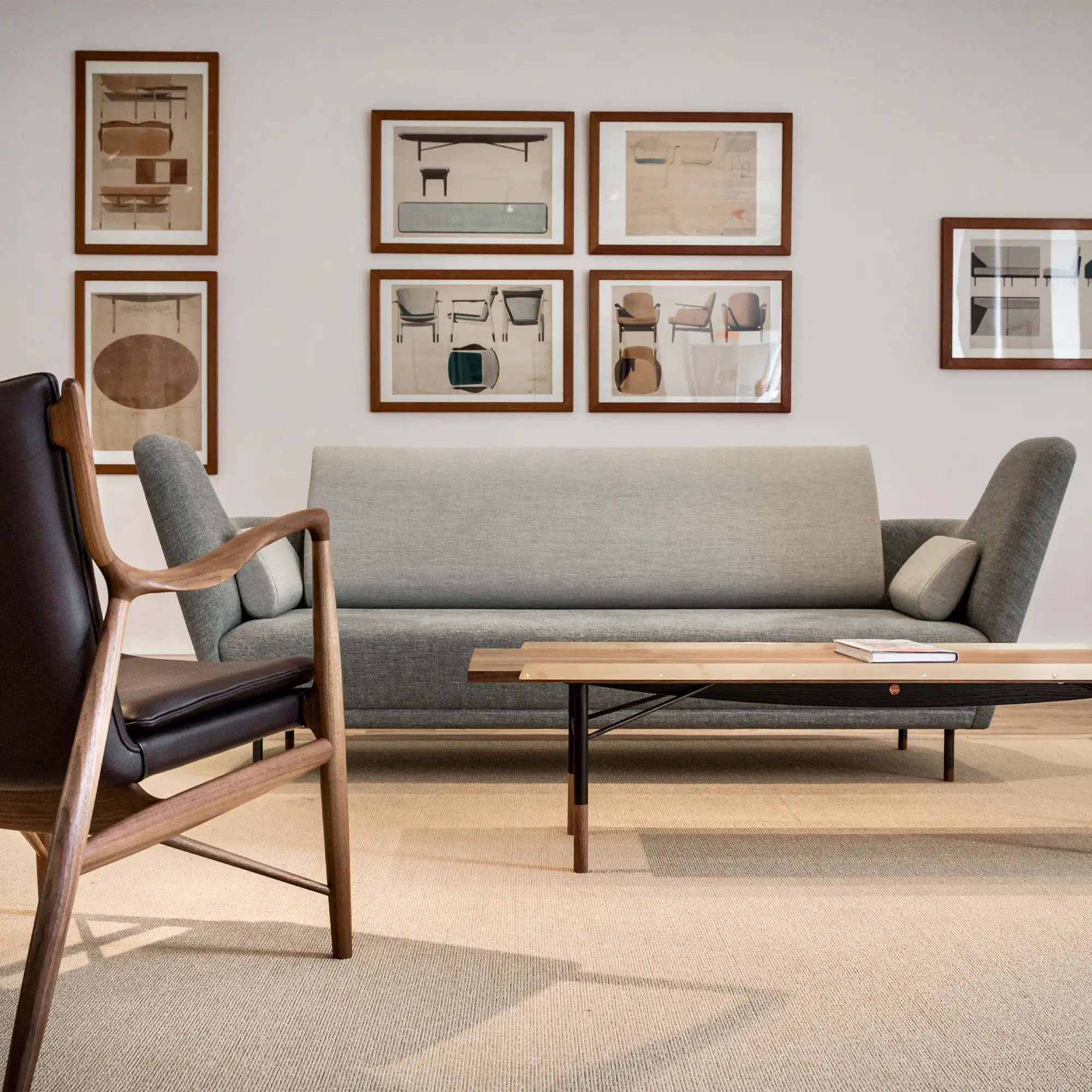 57 sofa Brownished Steel/Walnut