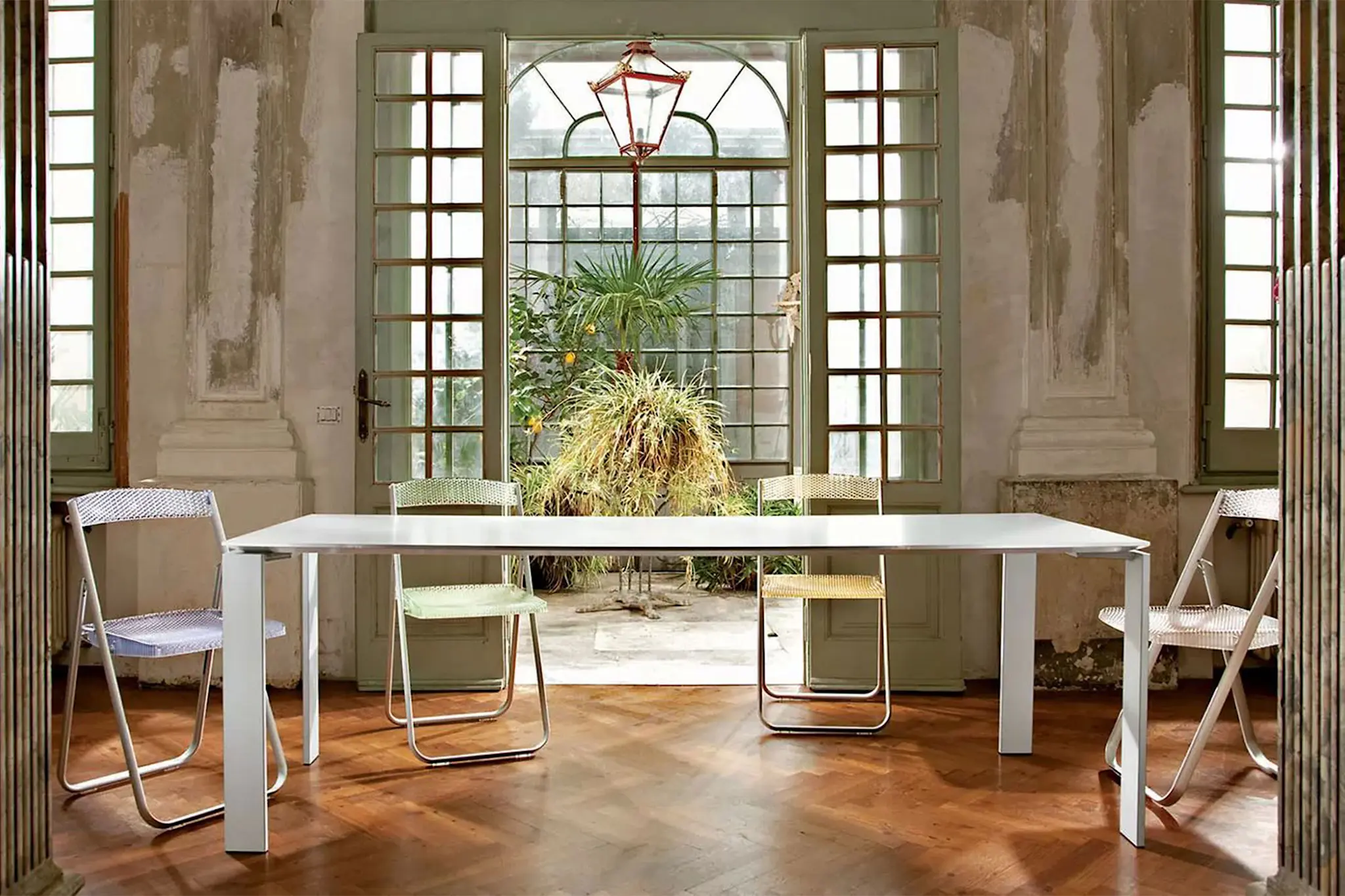 Four Table