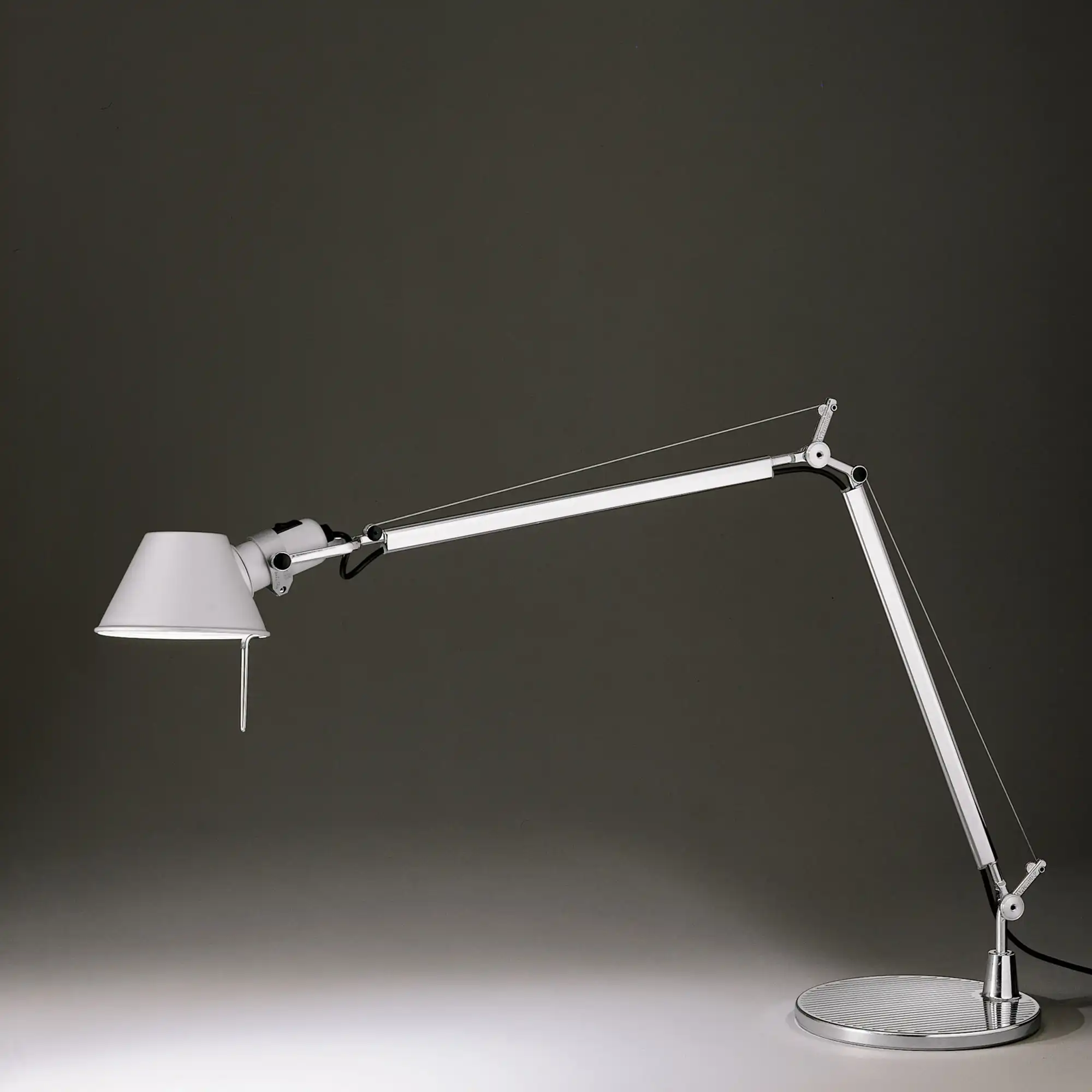 Tolomeo LED Skrivebordslampe